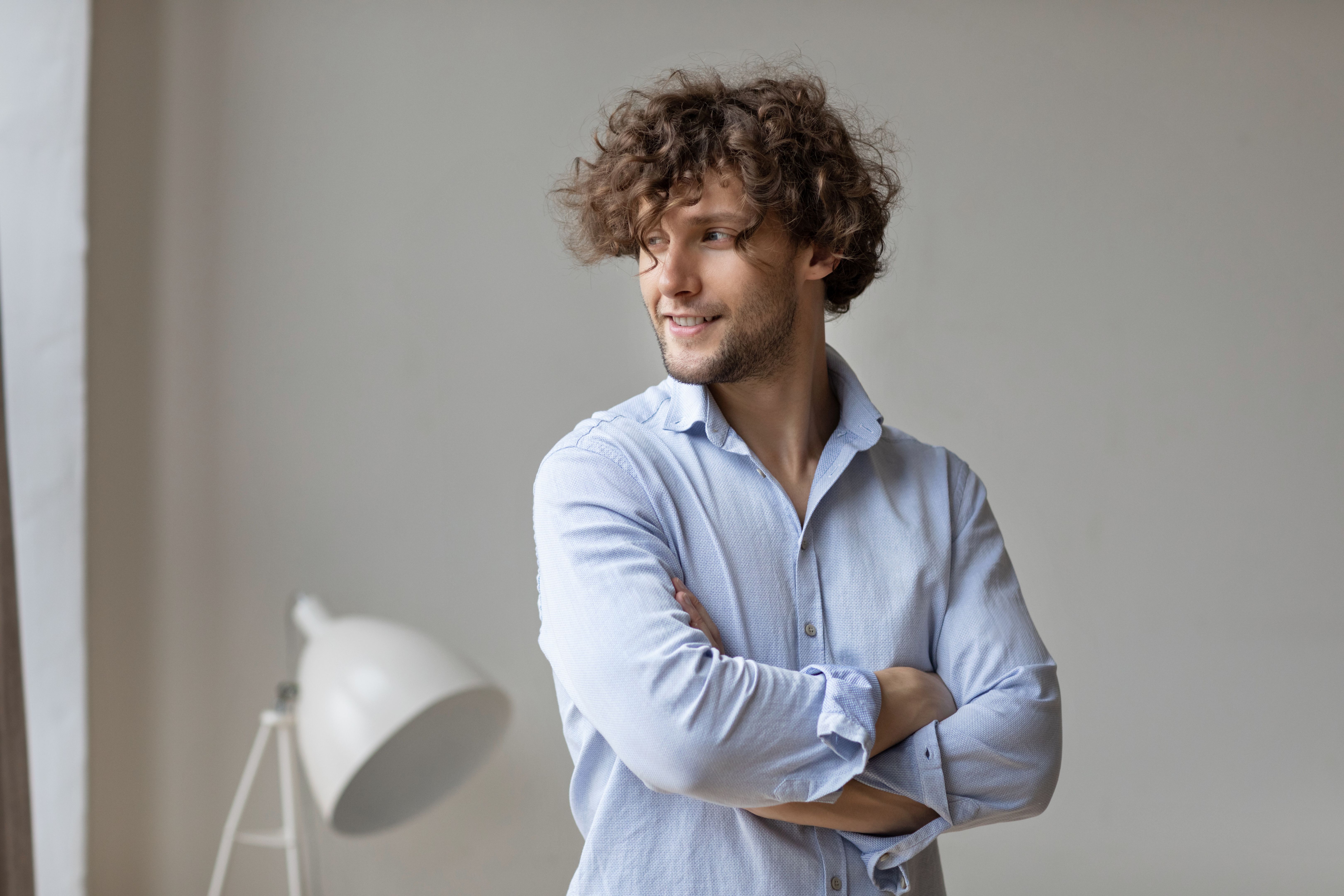 curly wavy men haircut