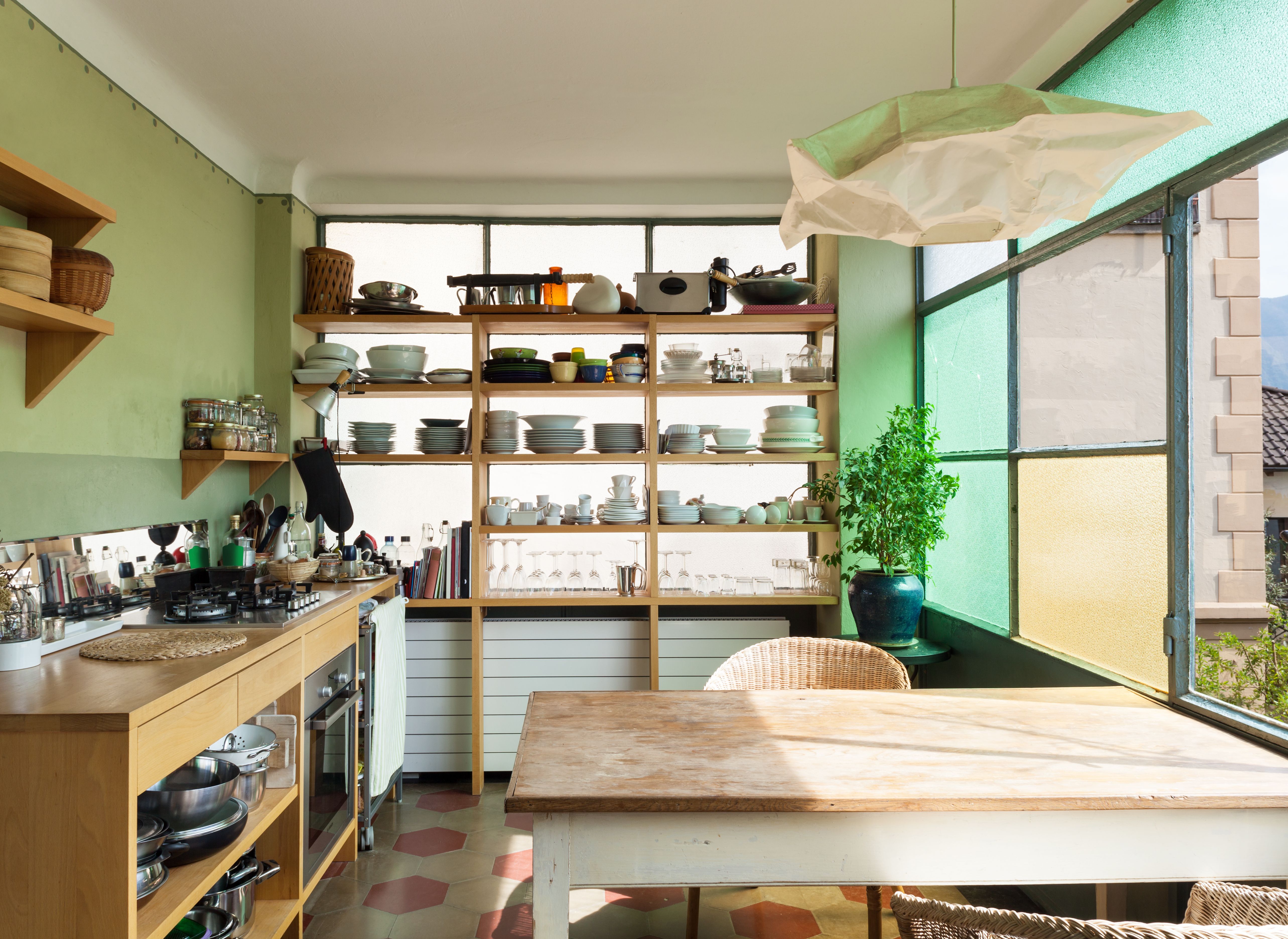 open shelving kitchen