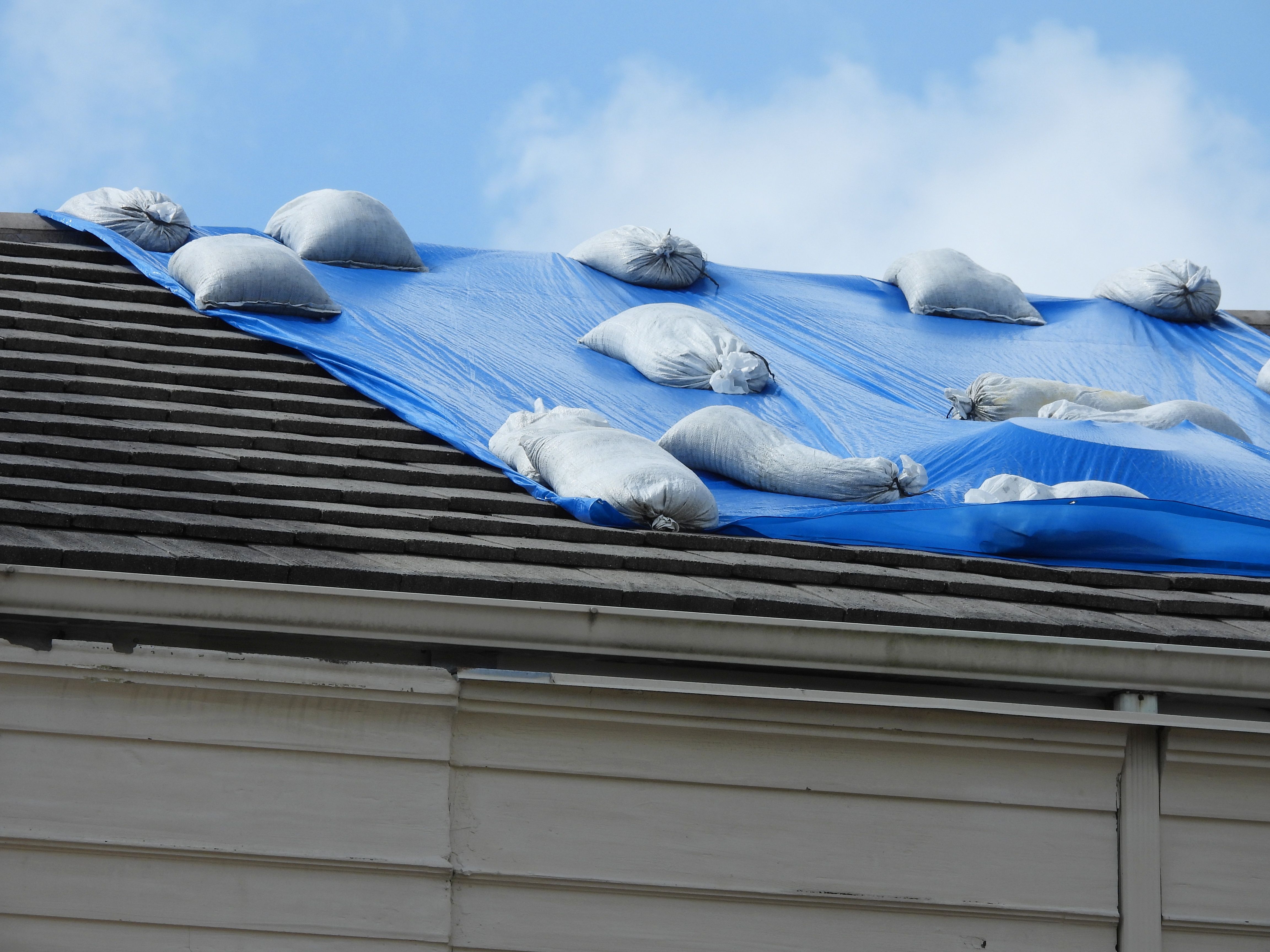 emergency roof tarp