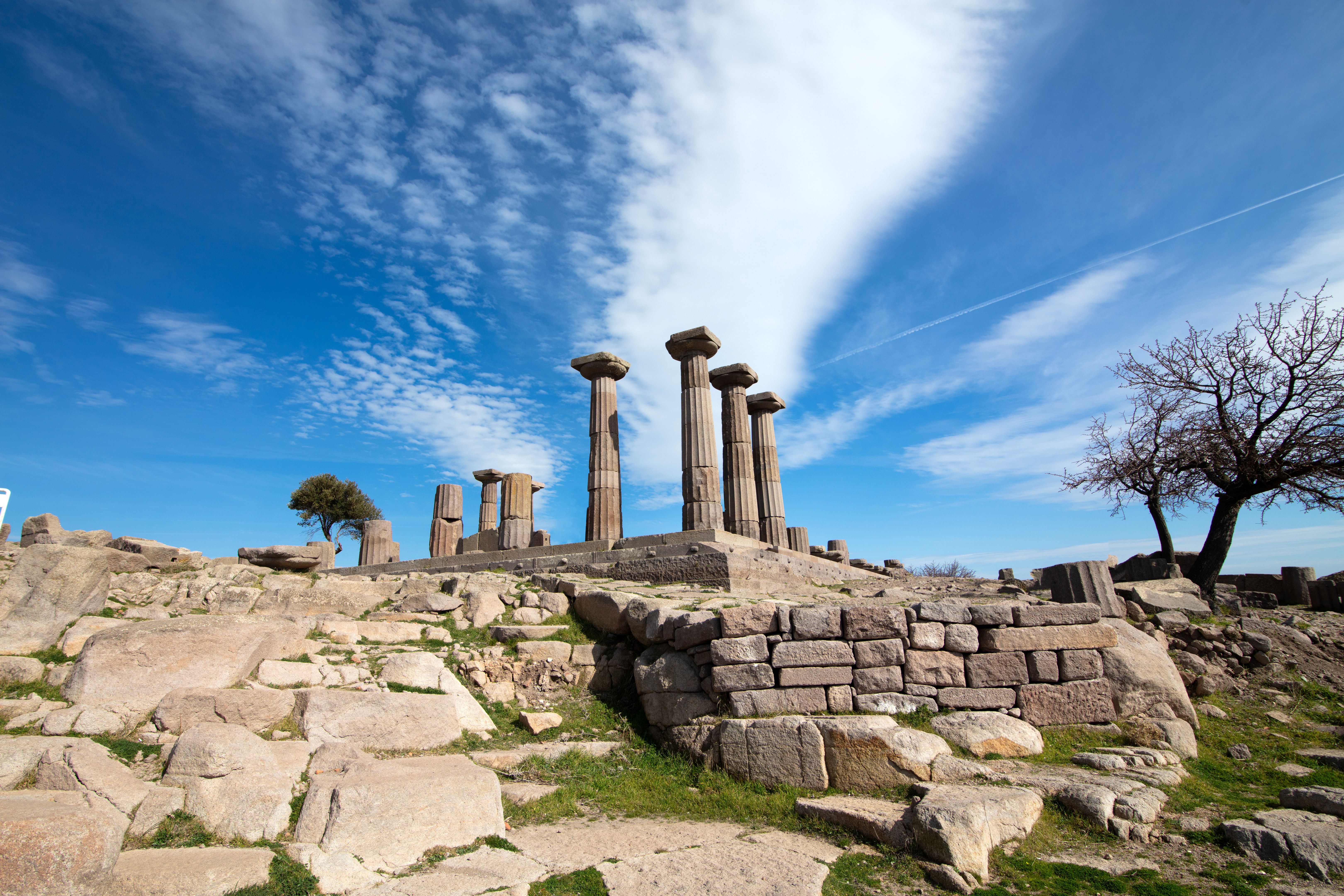 luxury yacht construction