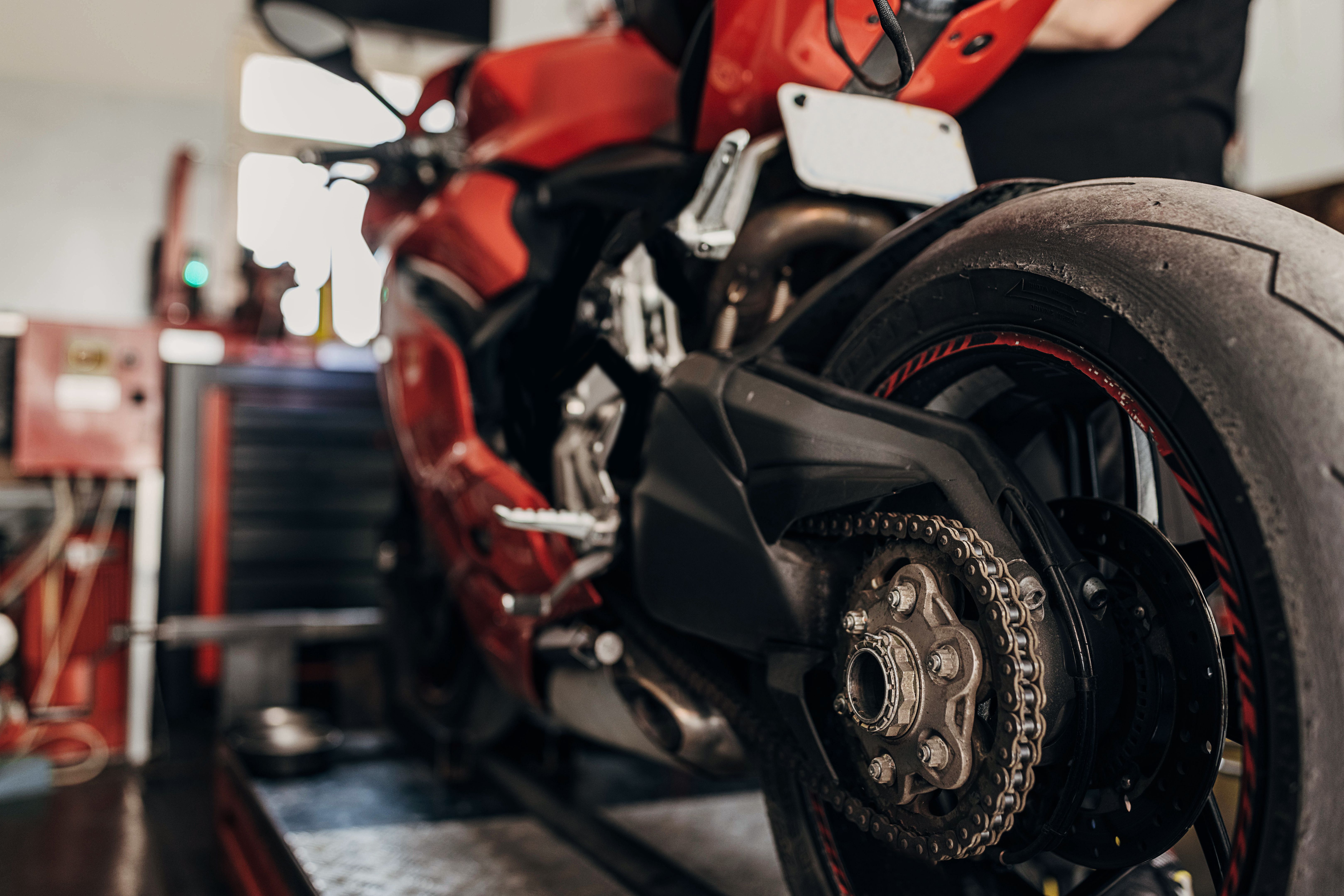 motorcycle tires inspection