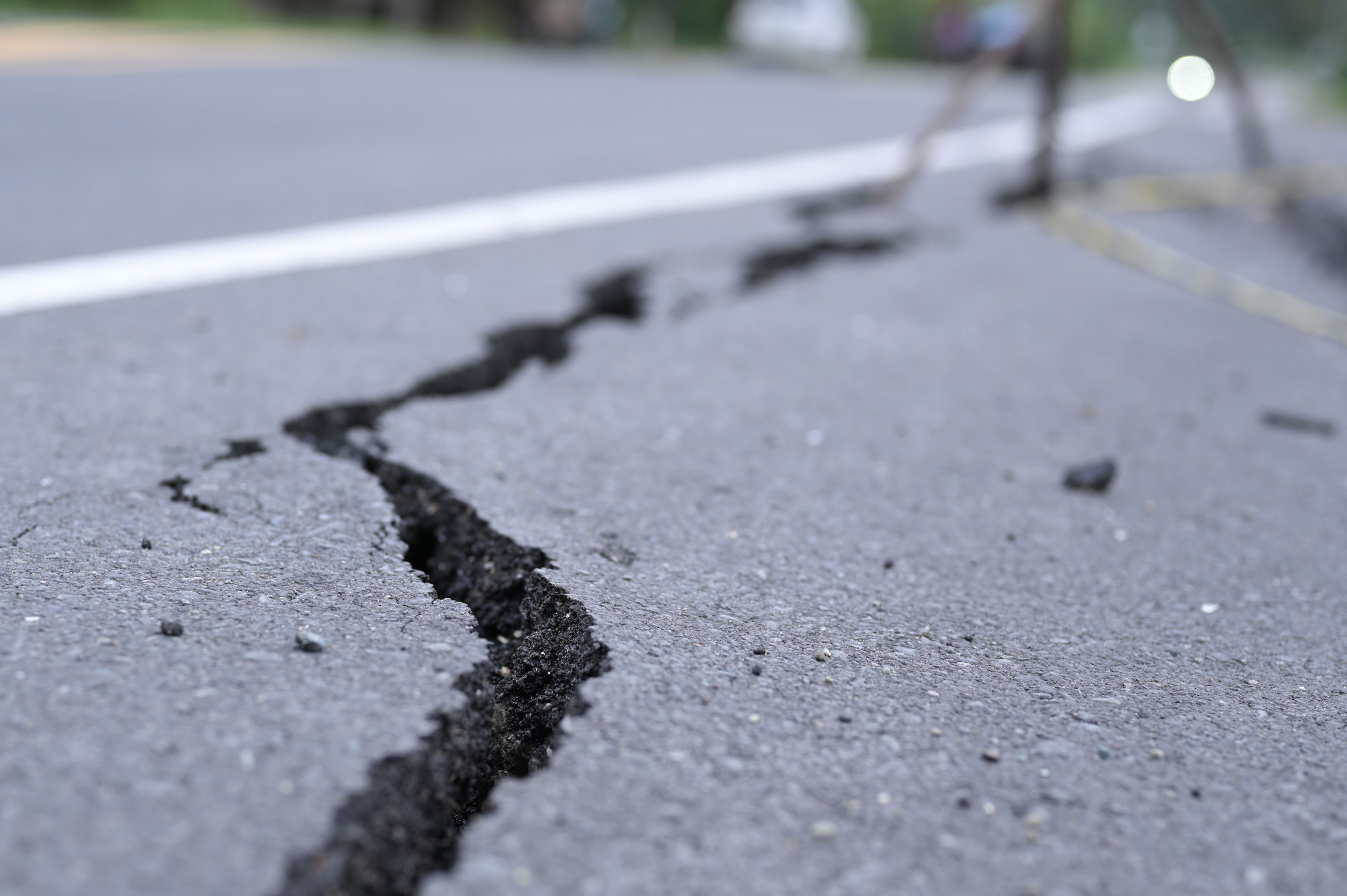 crack filling asphalt