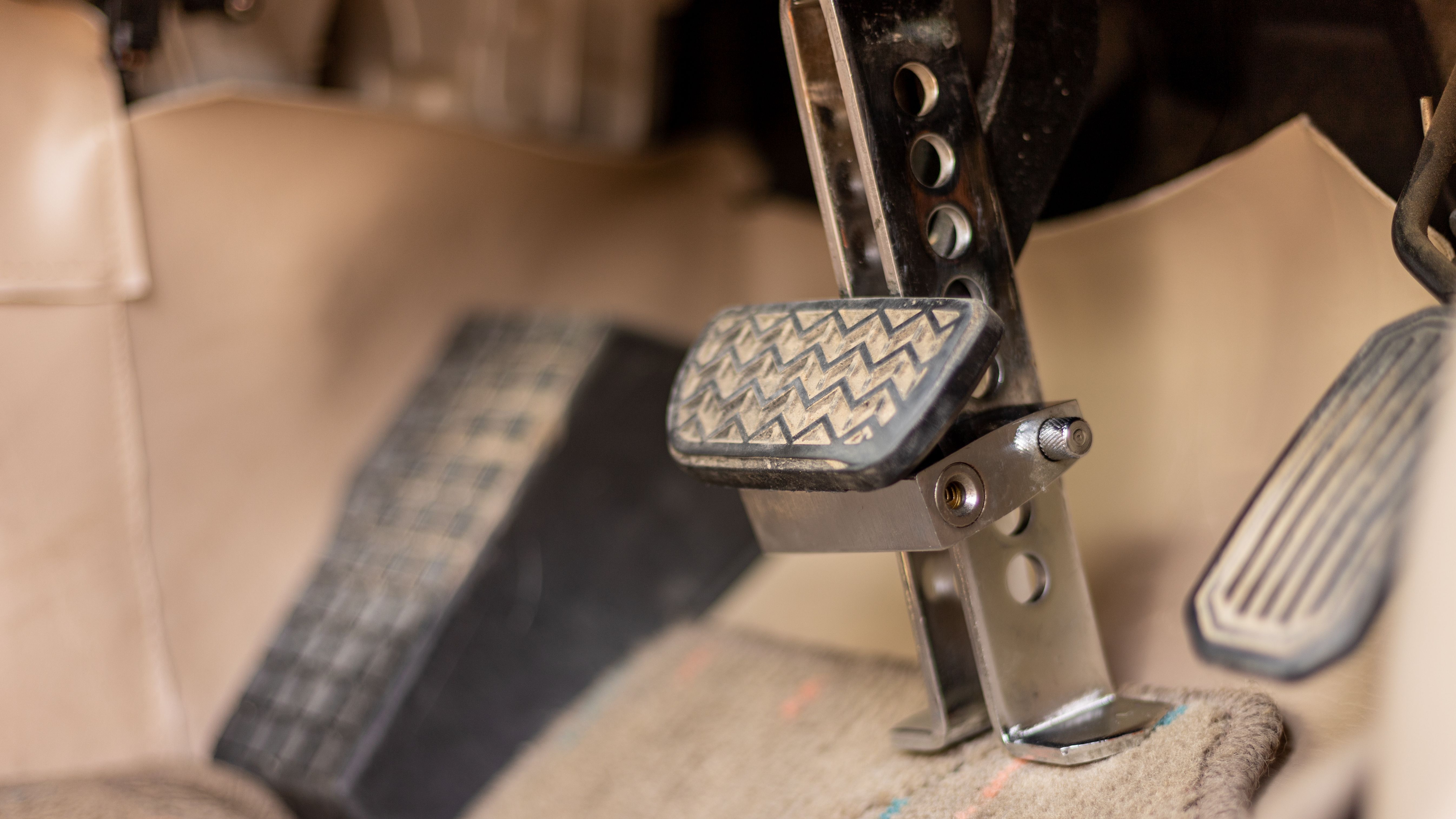 vibrating brake pedal