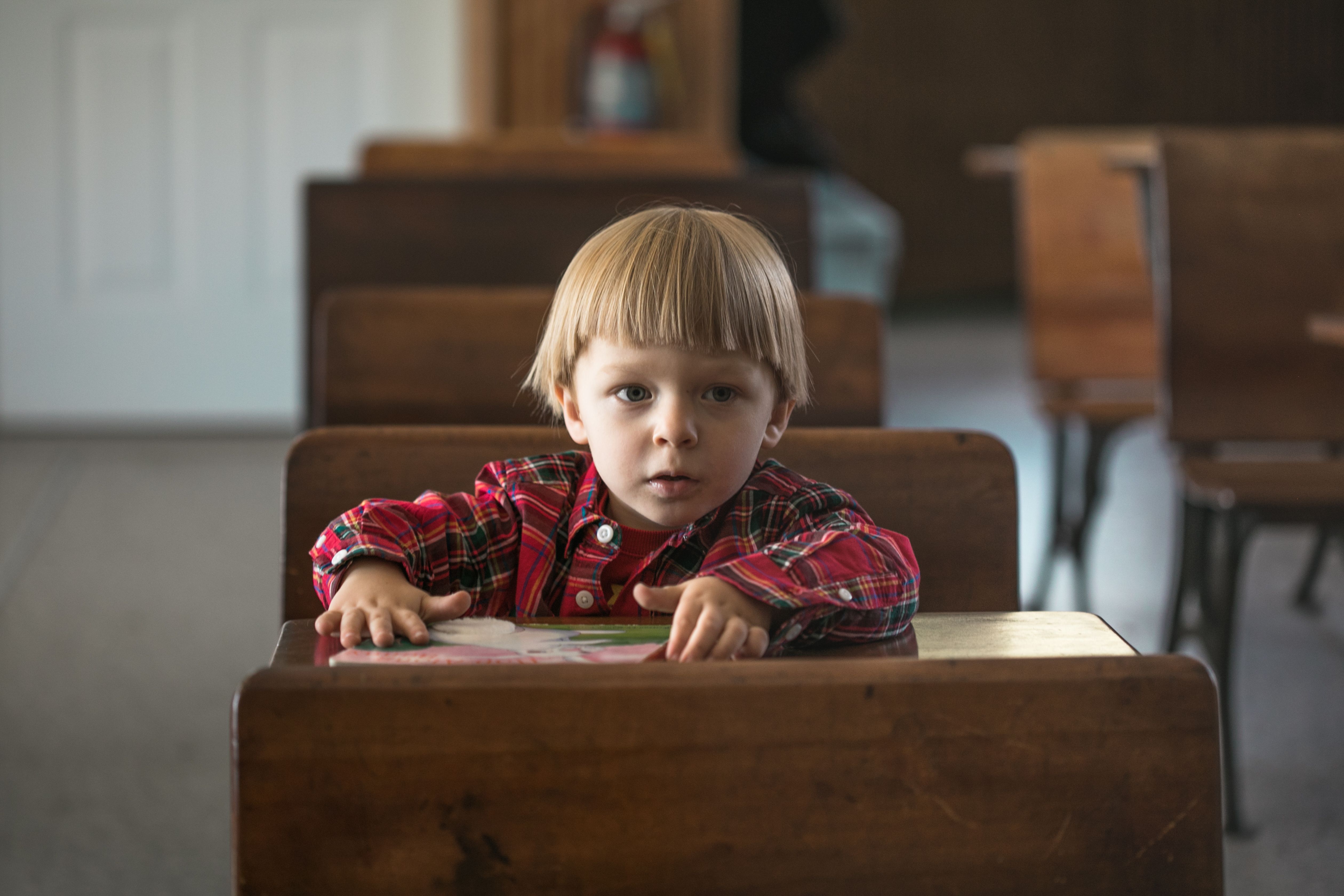 traditional school furniture