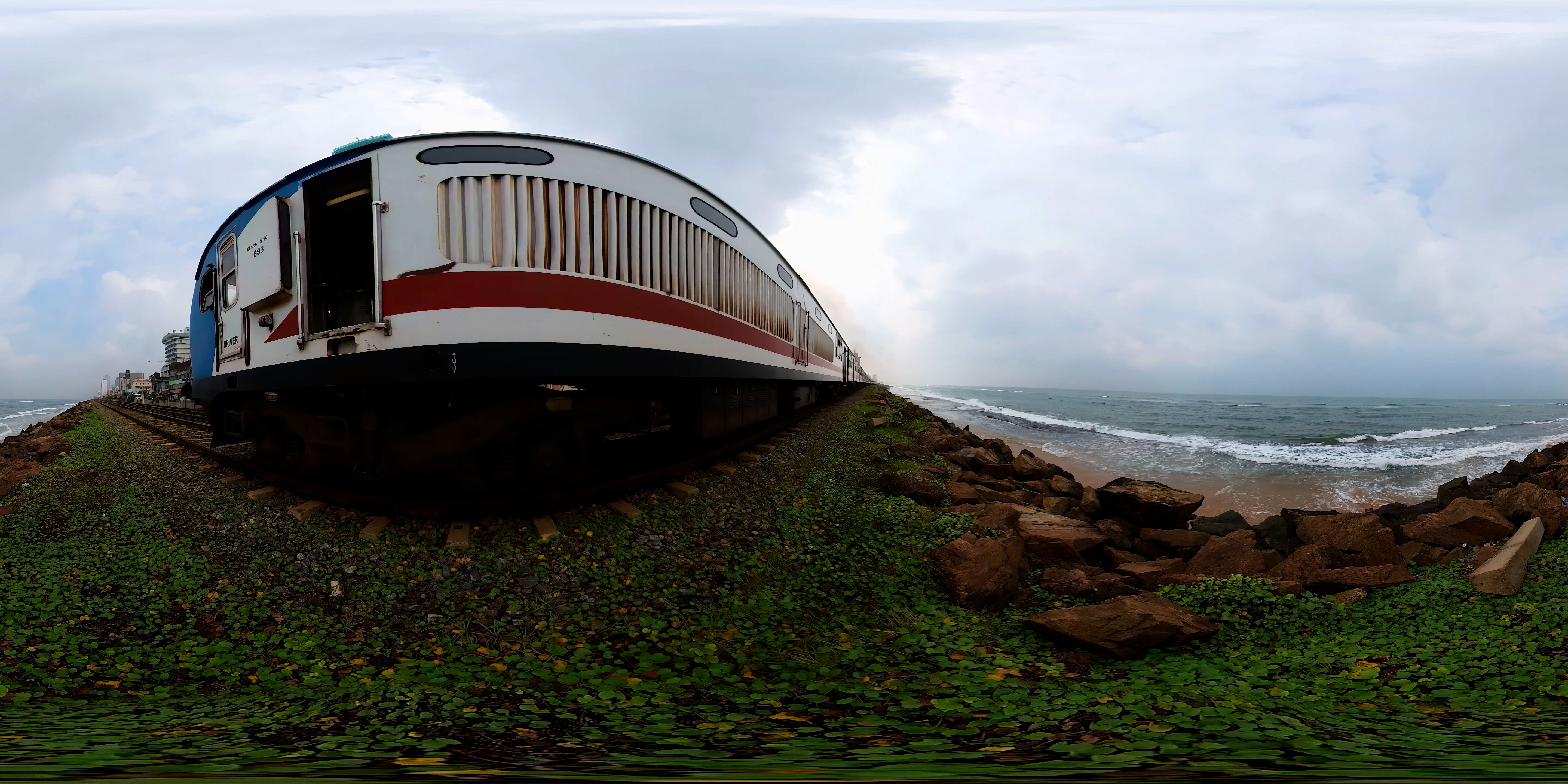 train travel Sri Lanka