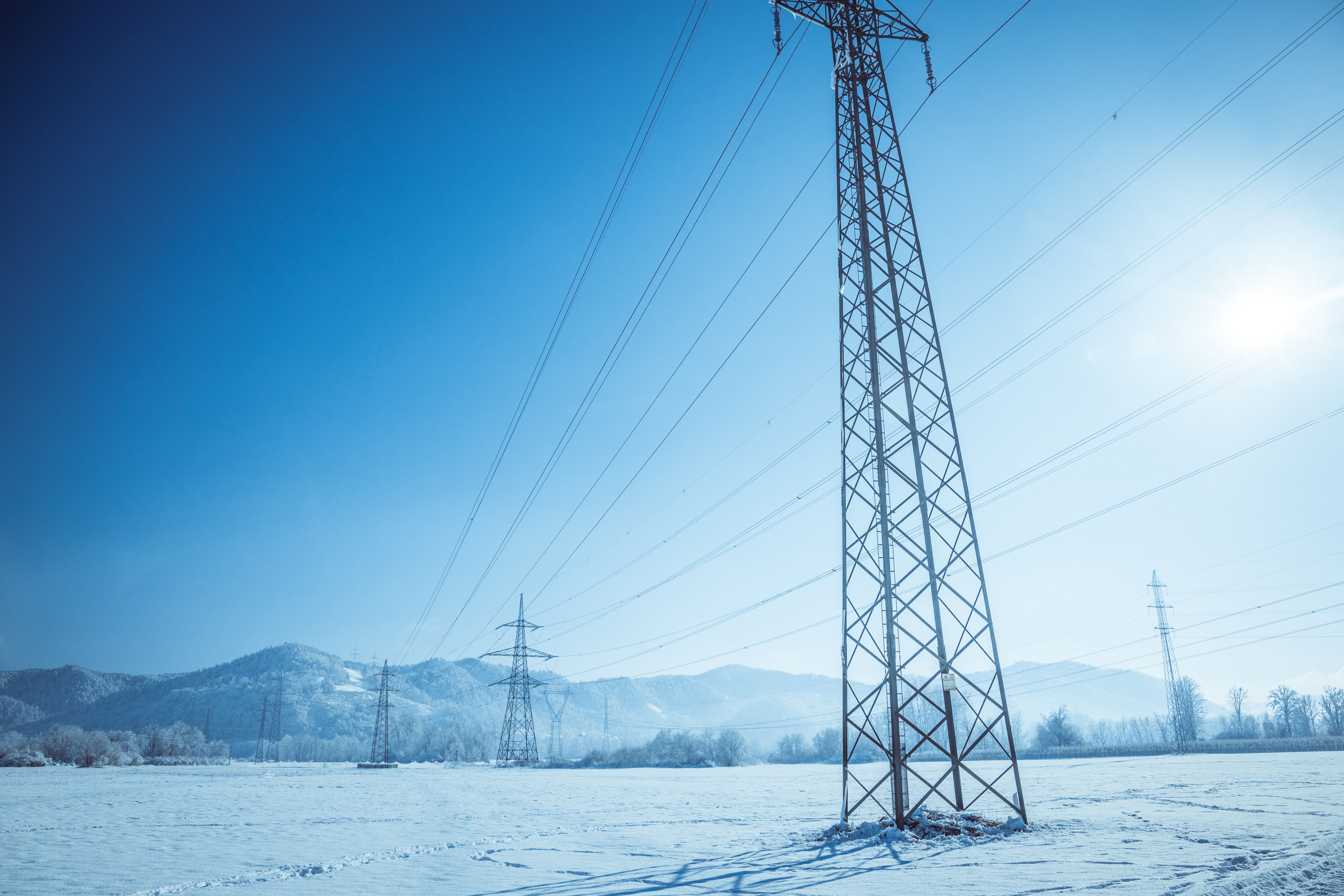 overhead line markers winter