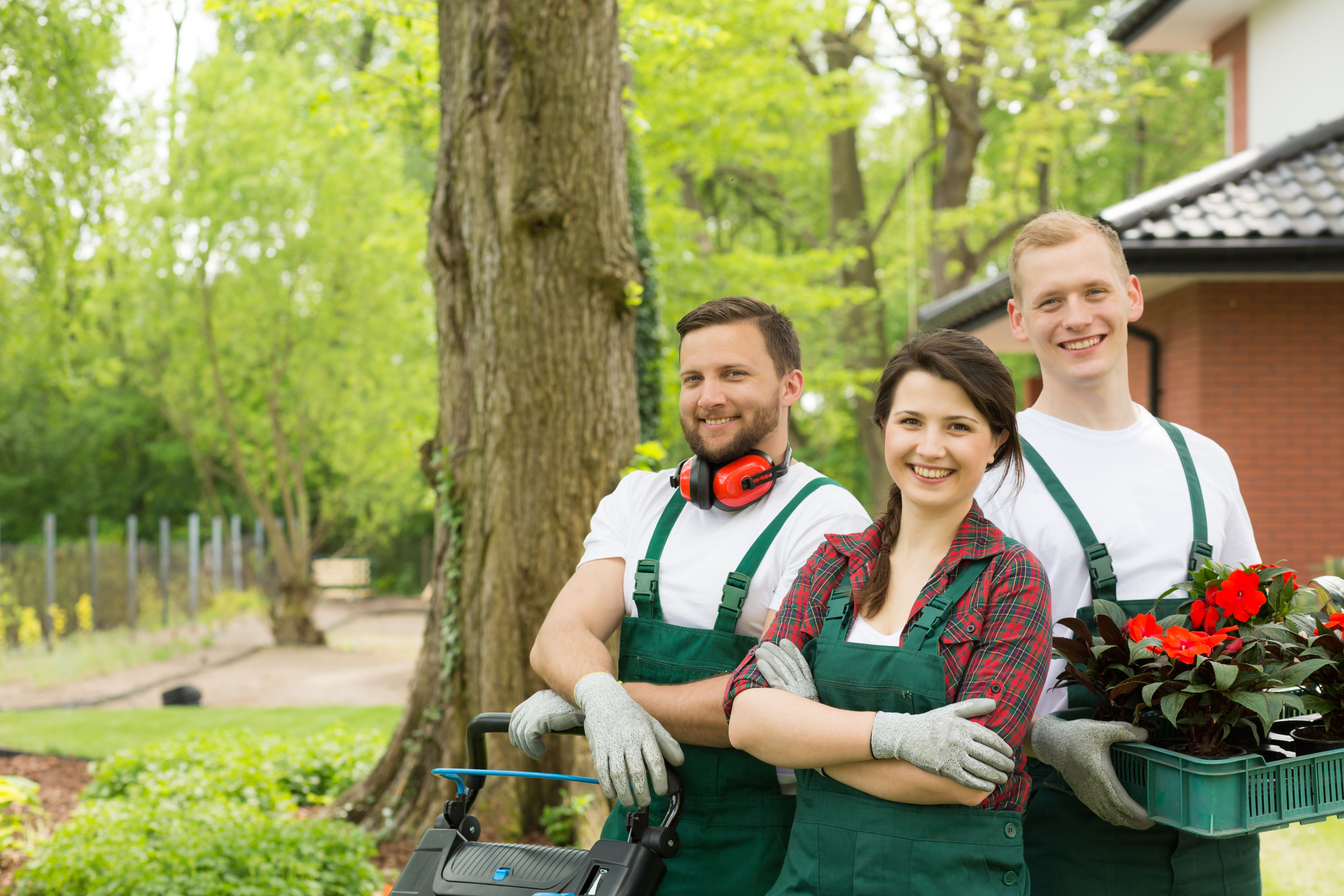 groundskeeping teamwork