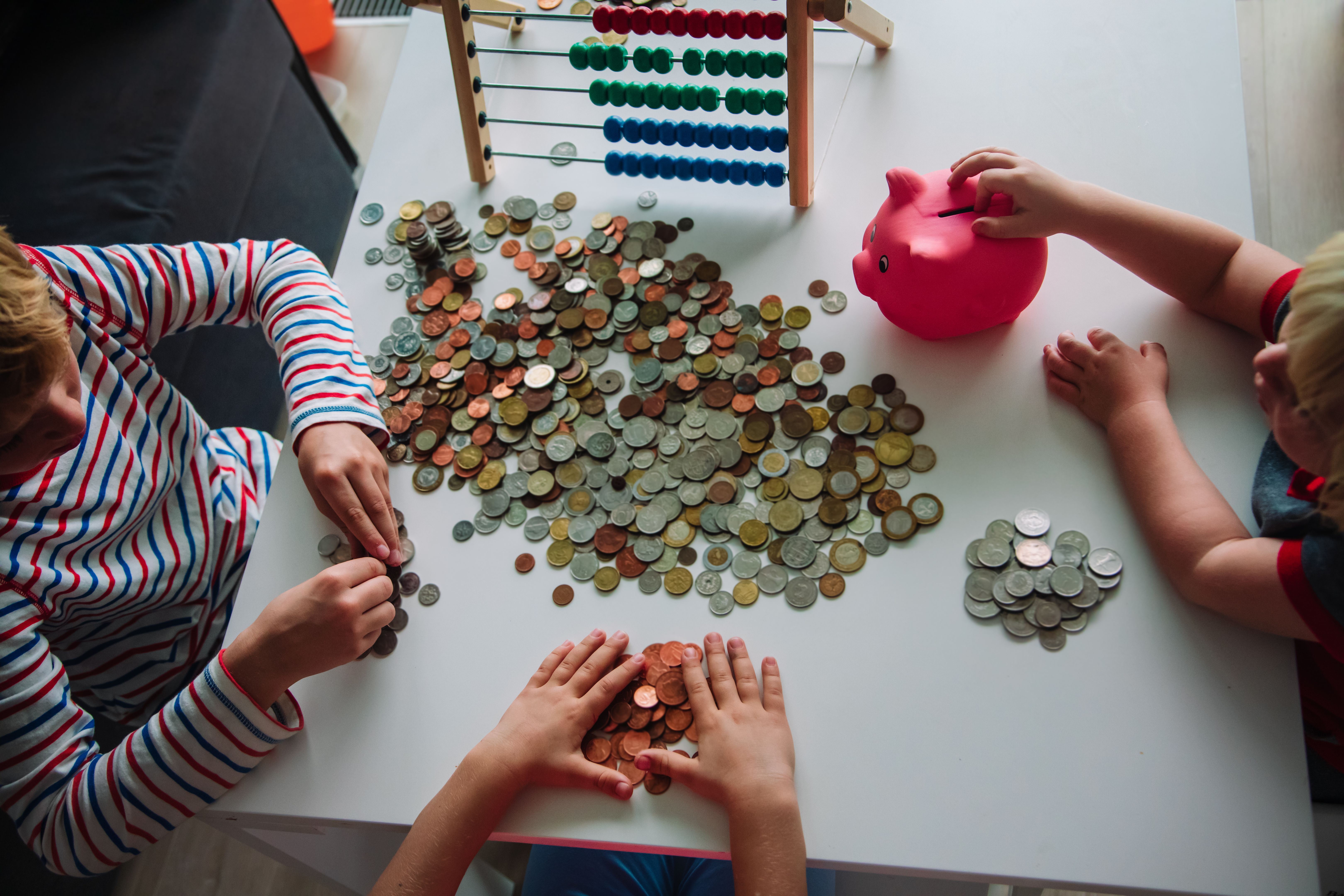 children learning finance