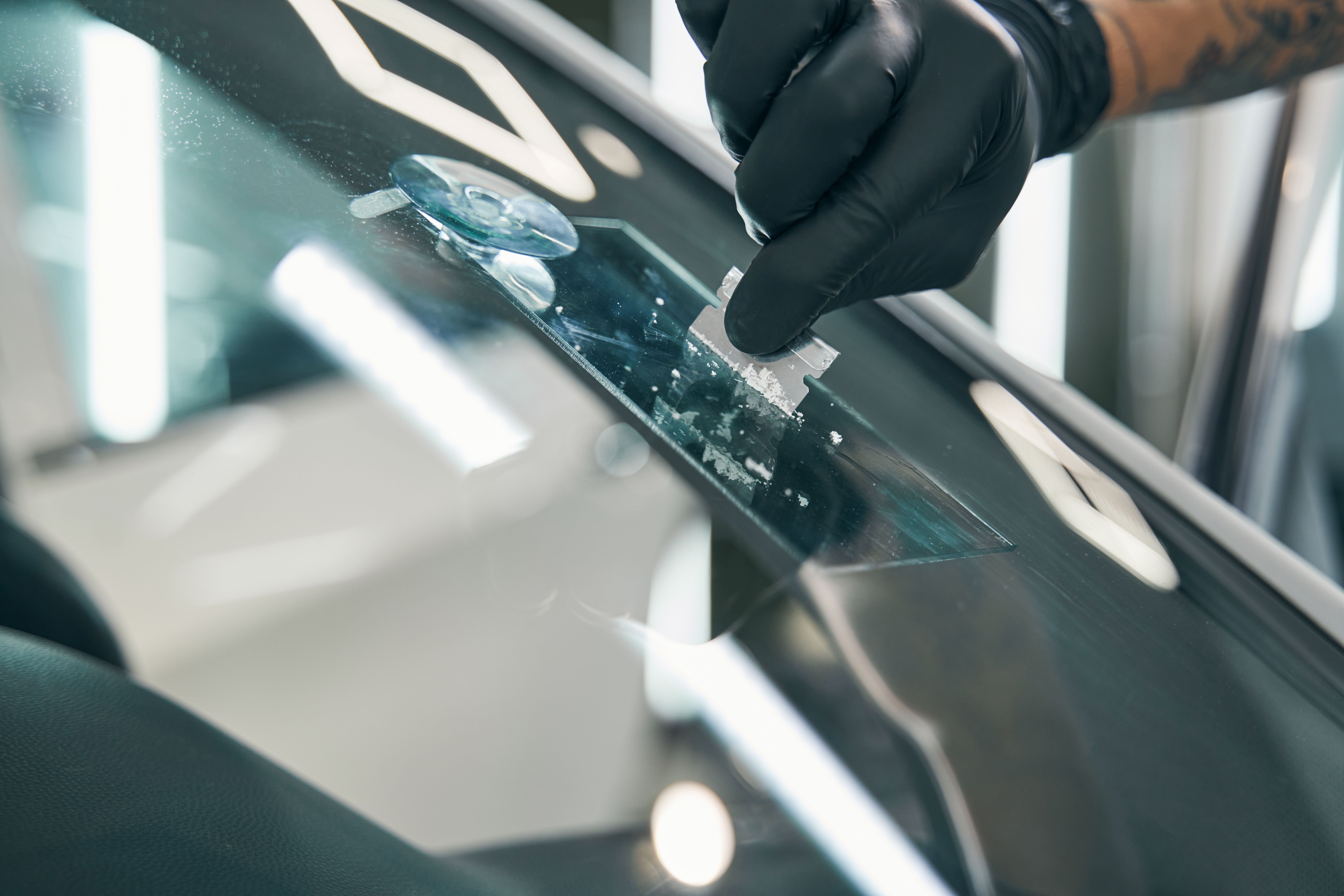 repairing chipped windshield