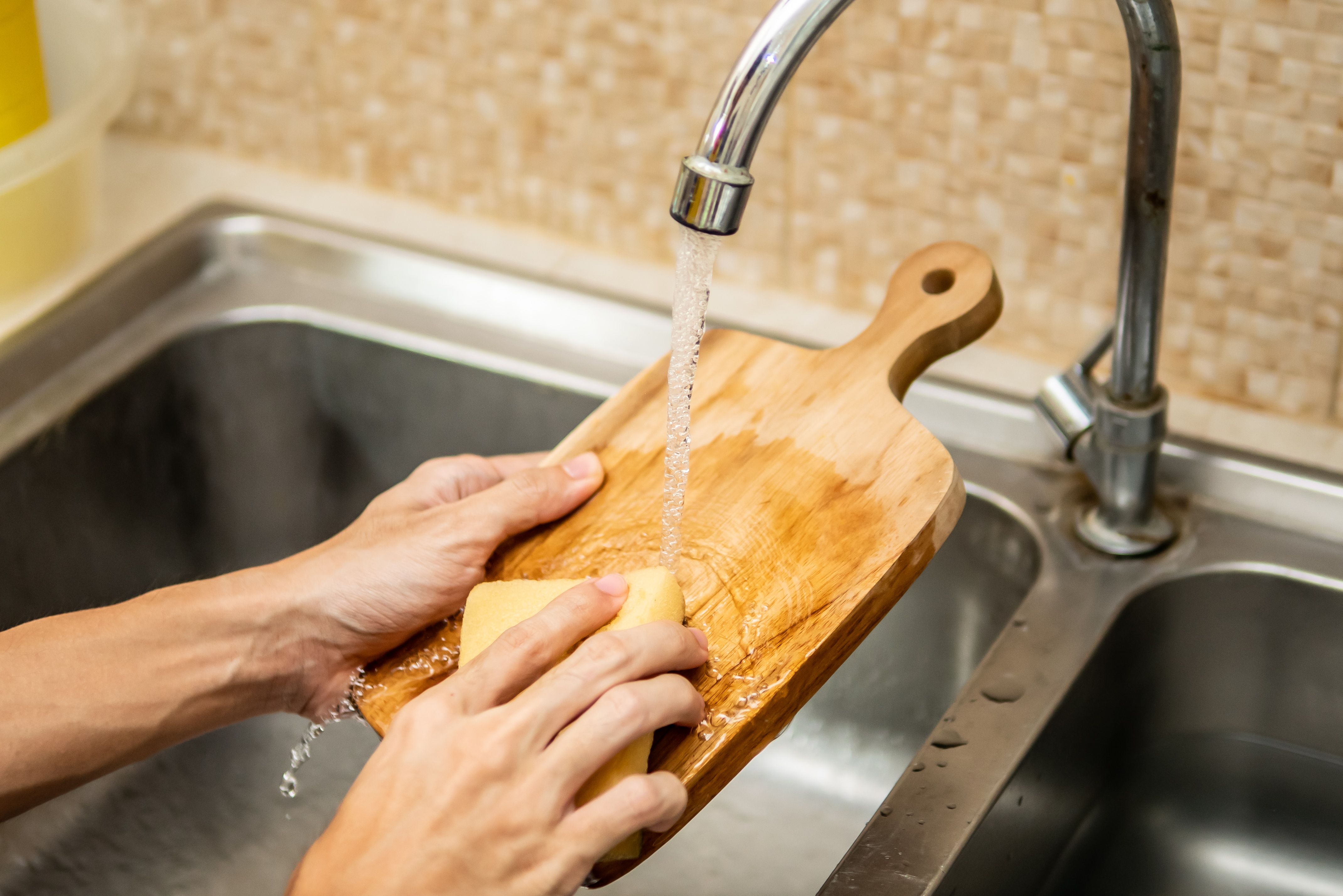 cleaning wooden board