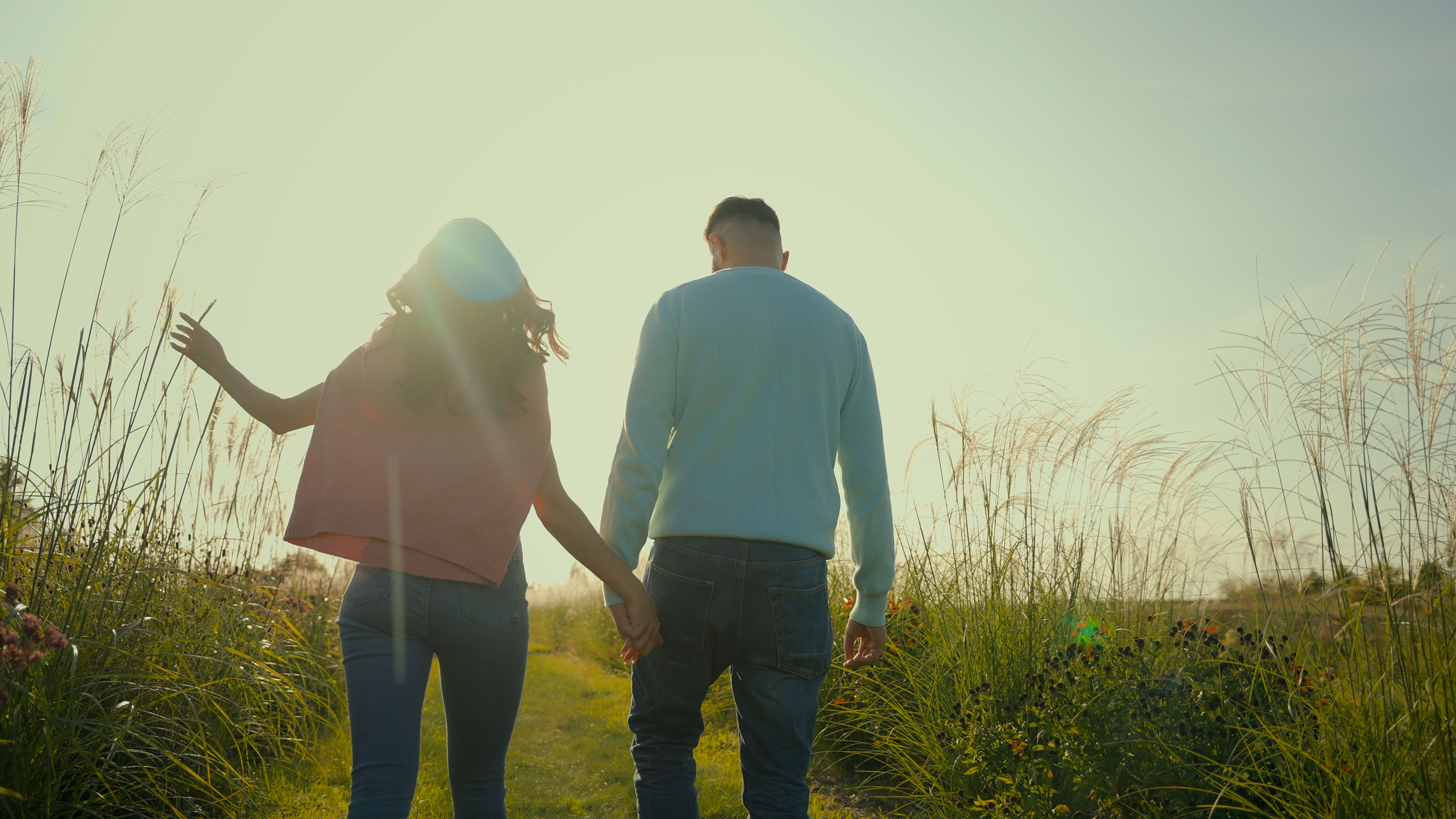 couple holding hands
