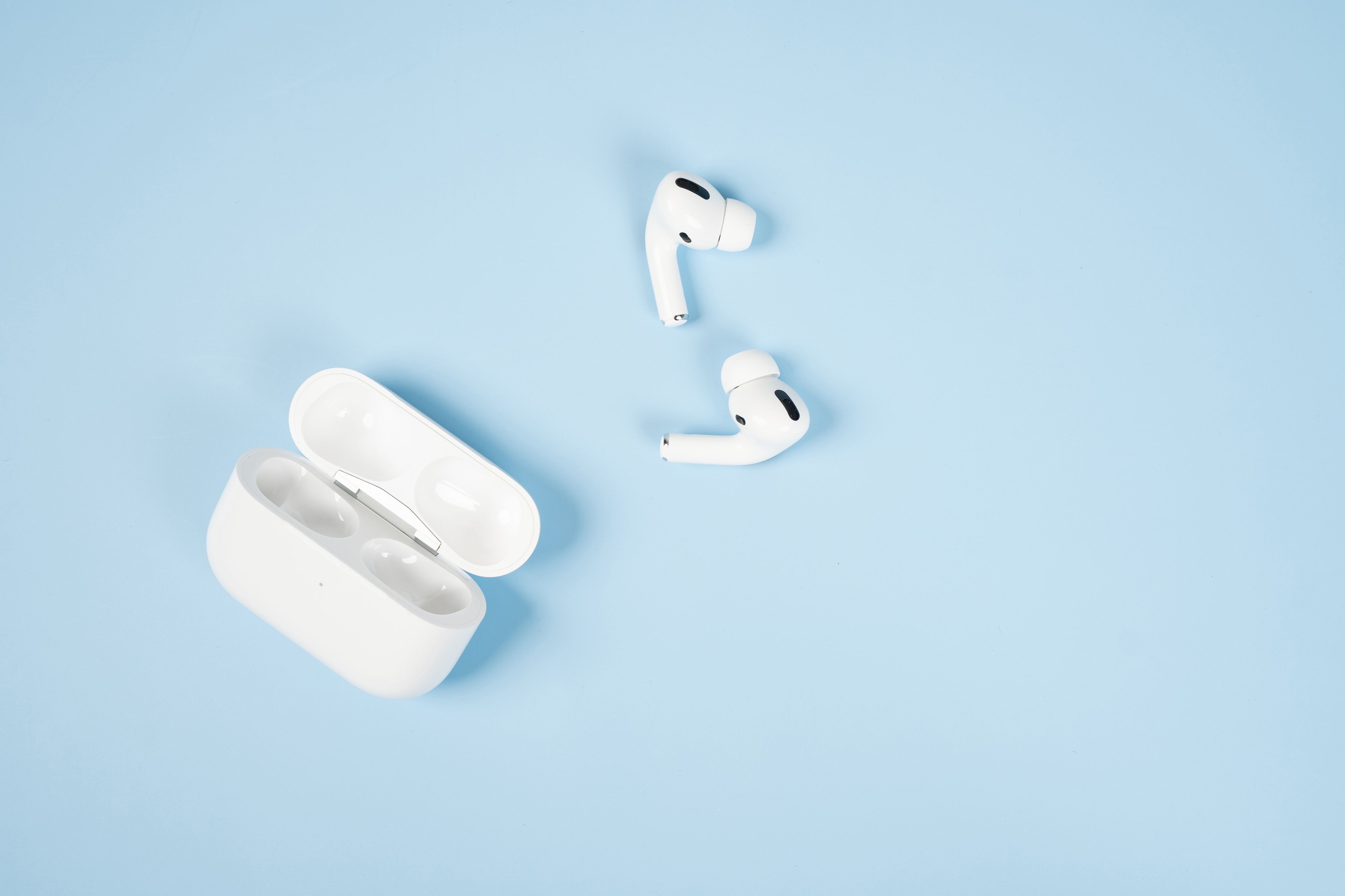 wireless earphones