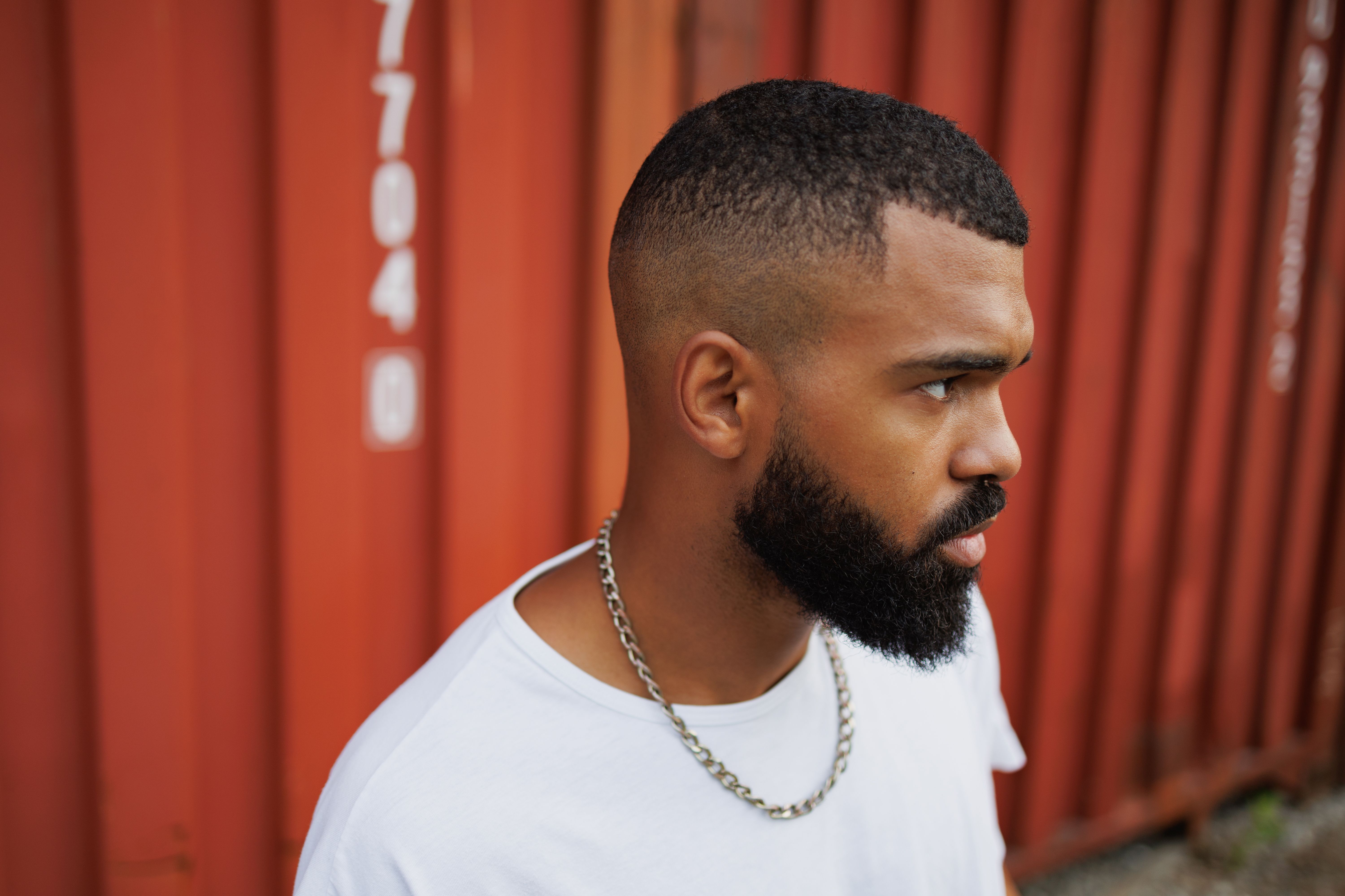 men's pompadour hairstyle