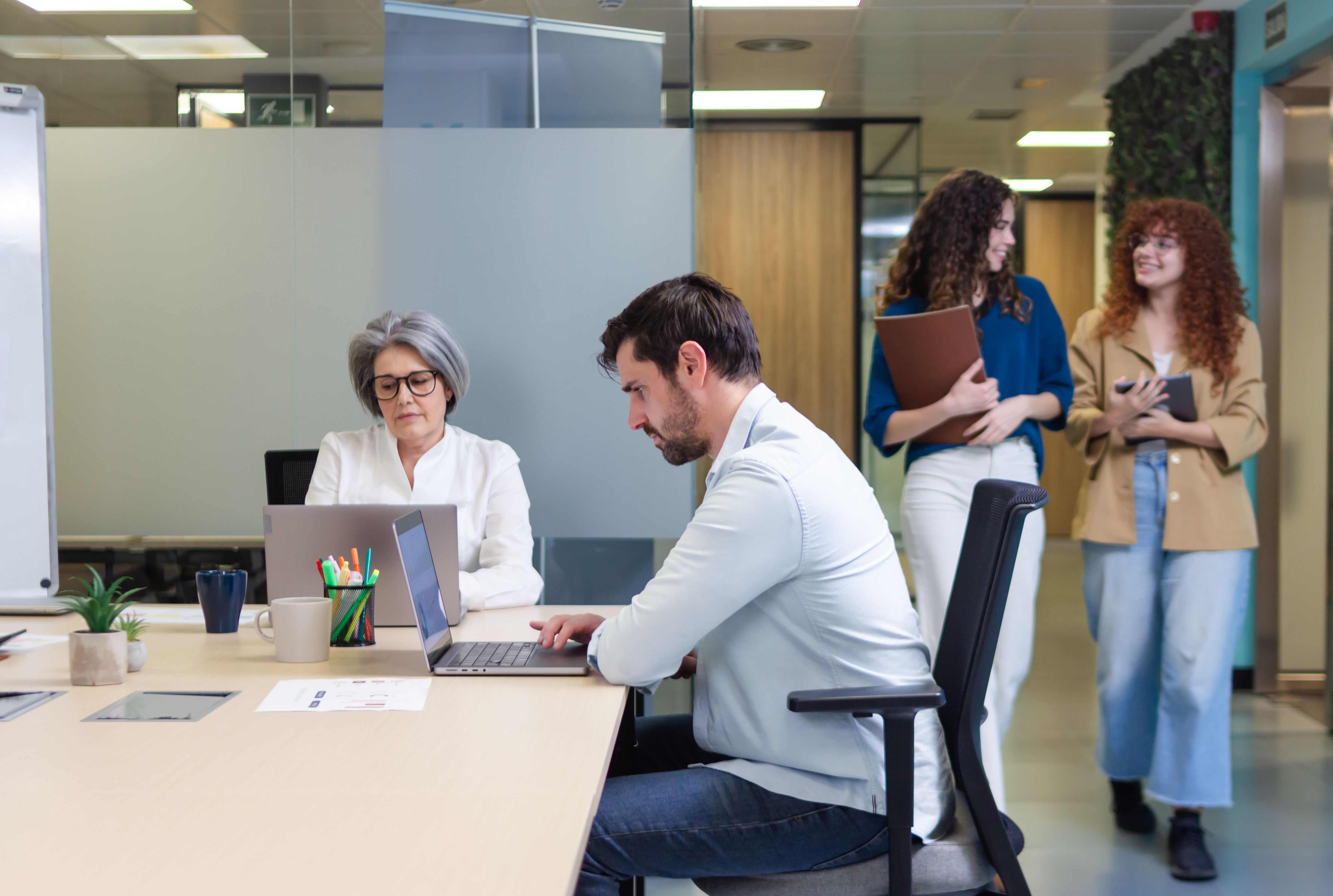 empleados trabajando