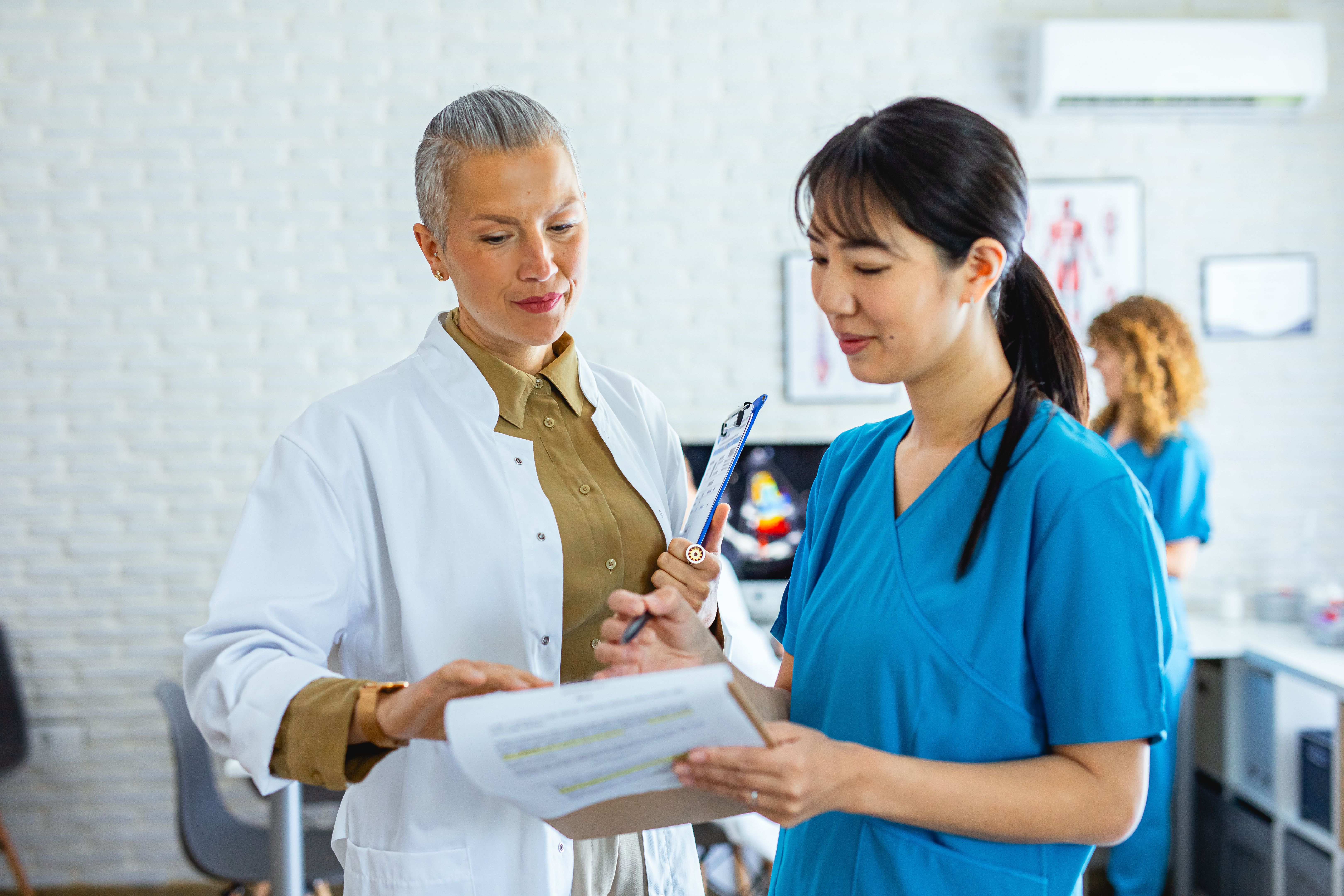 nursing instructor teaching
