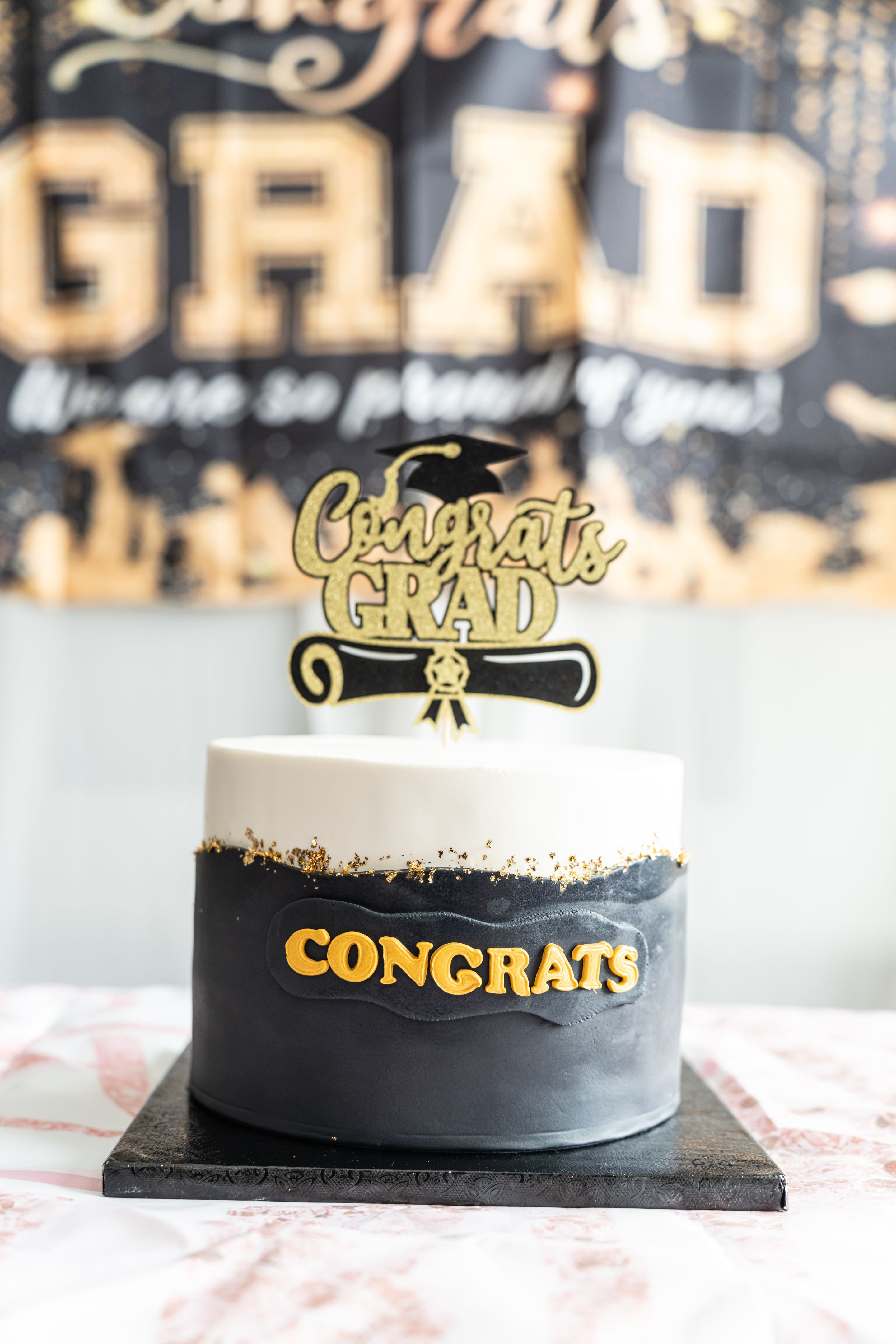 graduation cake