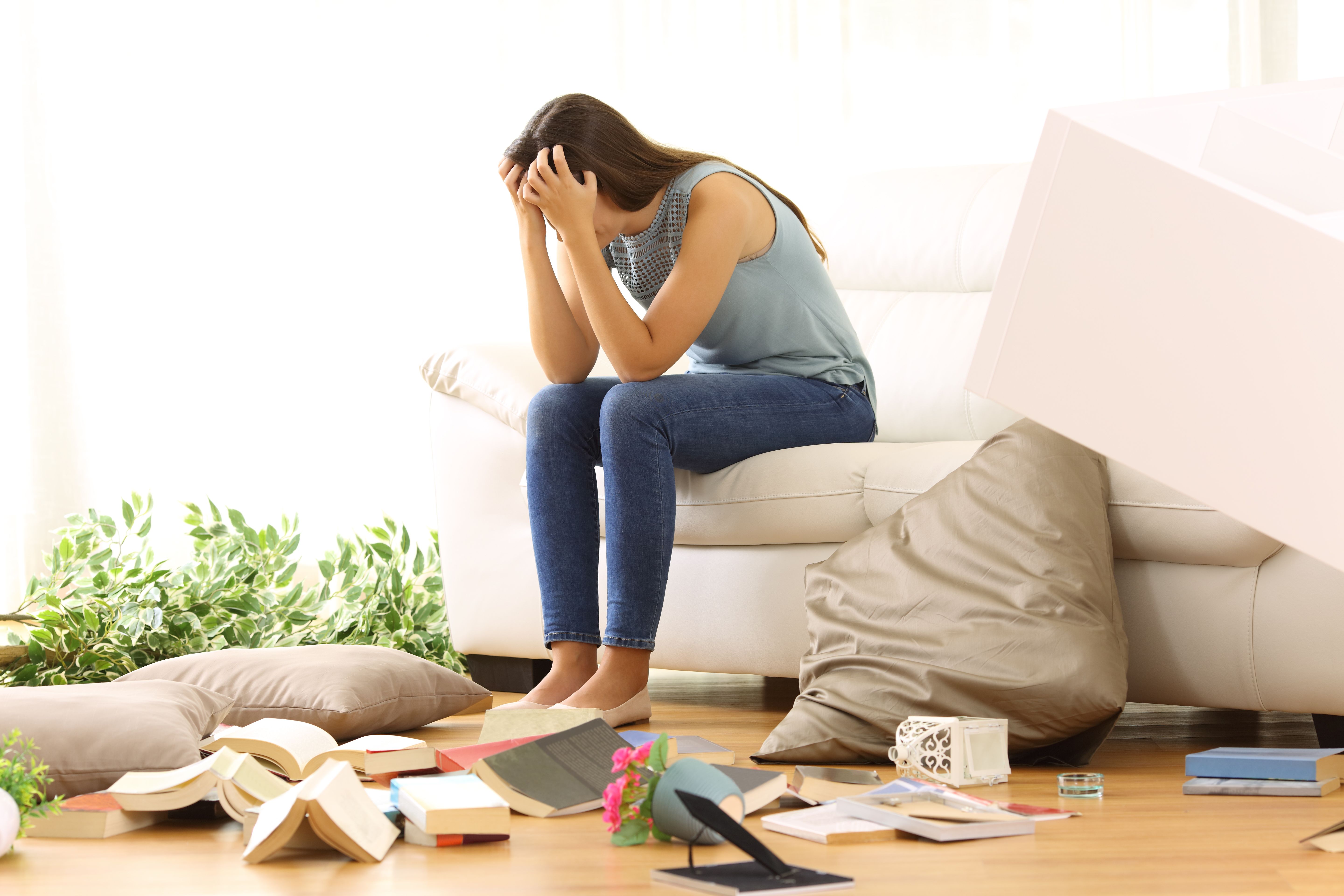Propriétaire désespéré se plaindre après vol domestique