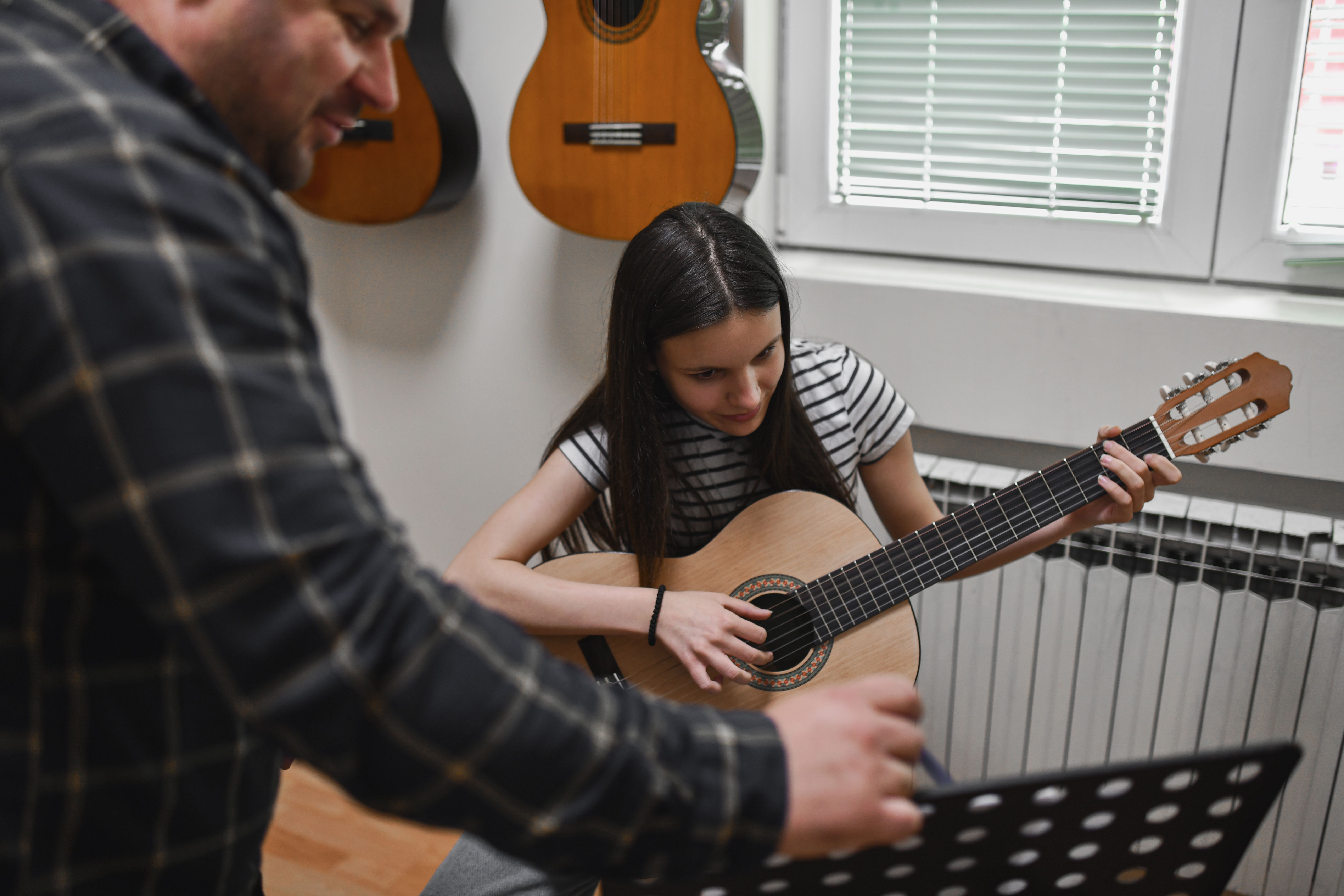 affordable guitar learning