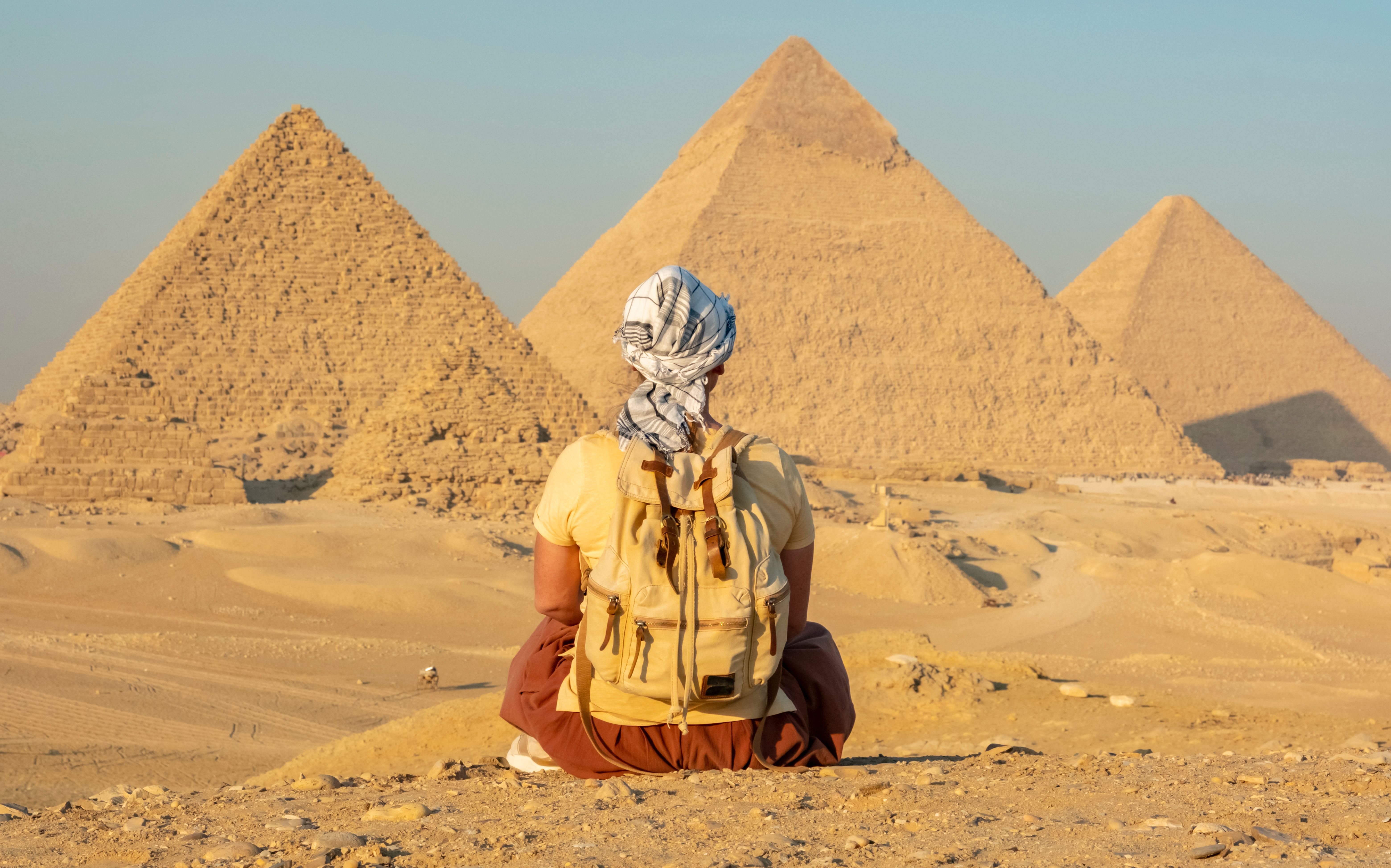 tourist group pyramids