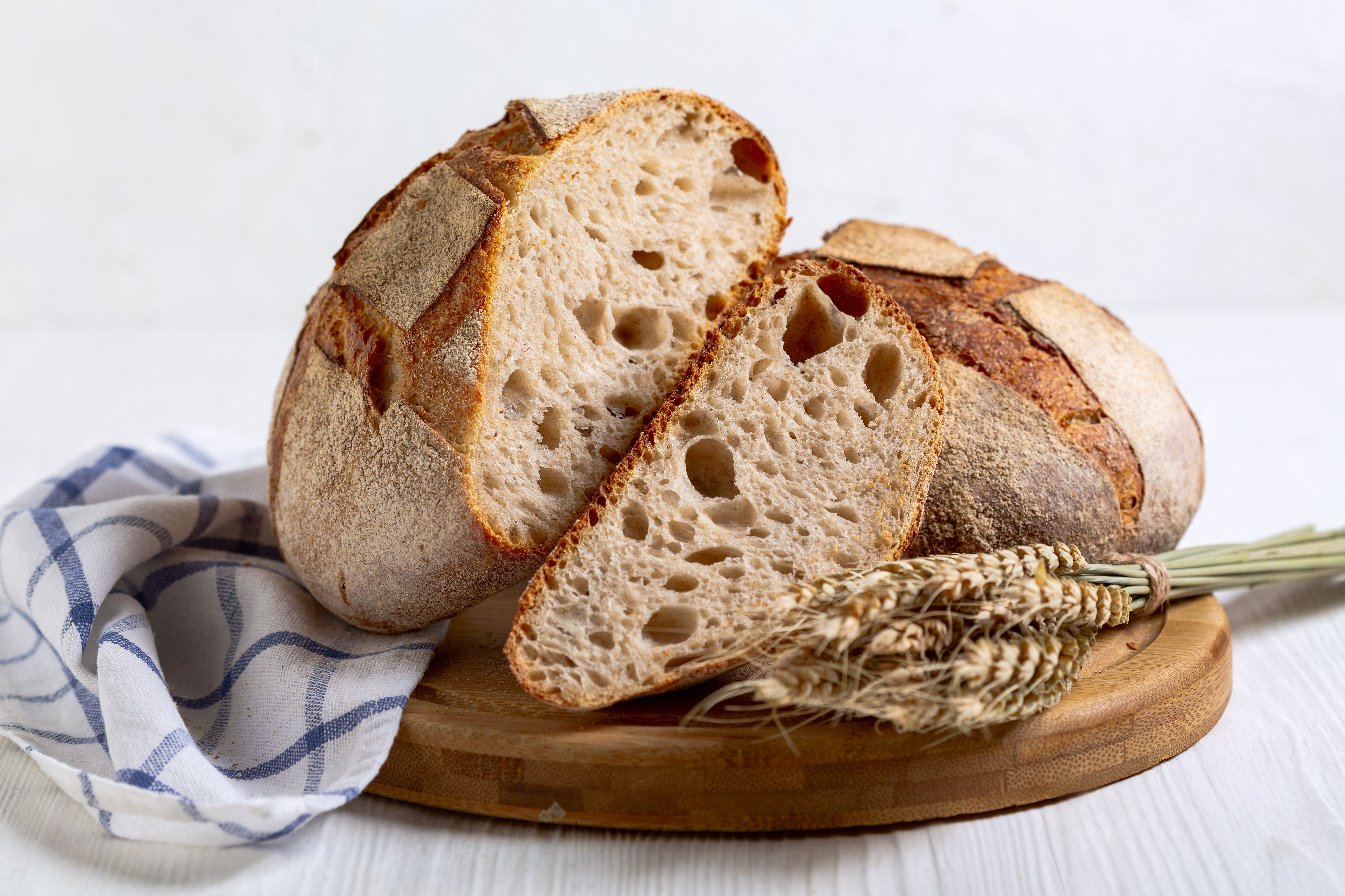 sourdough bread slices