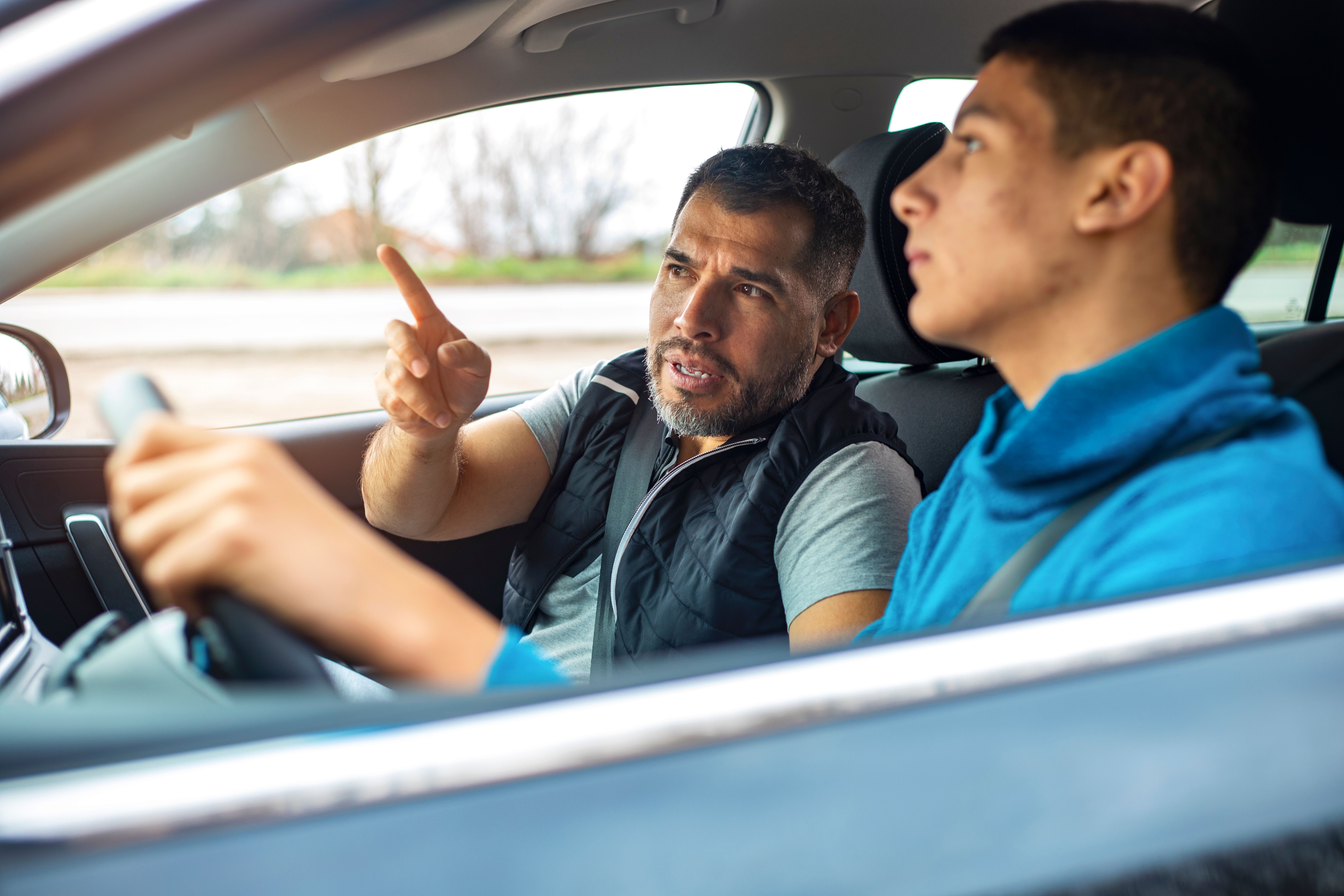 driving instructor teaching
