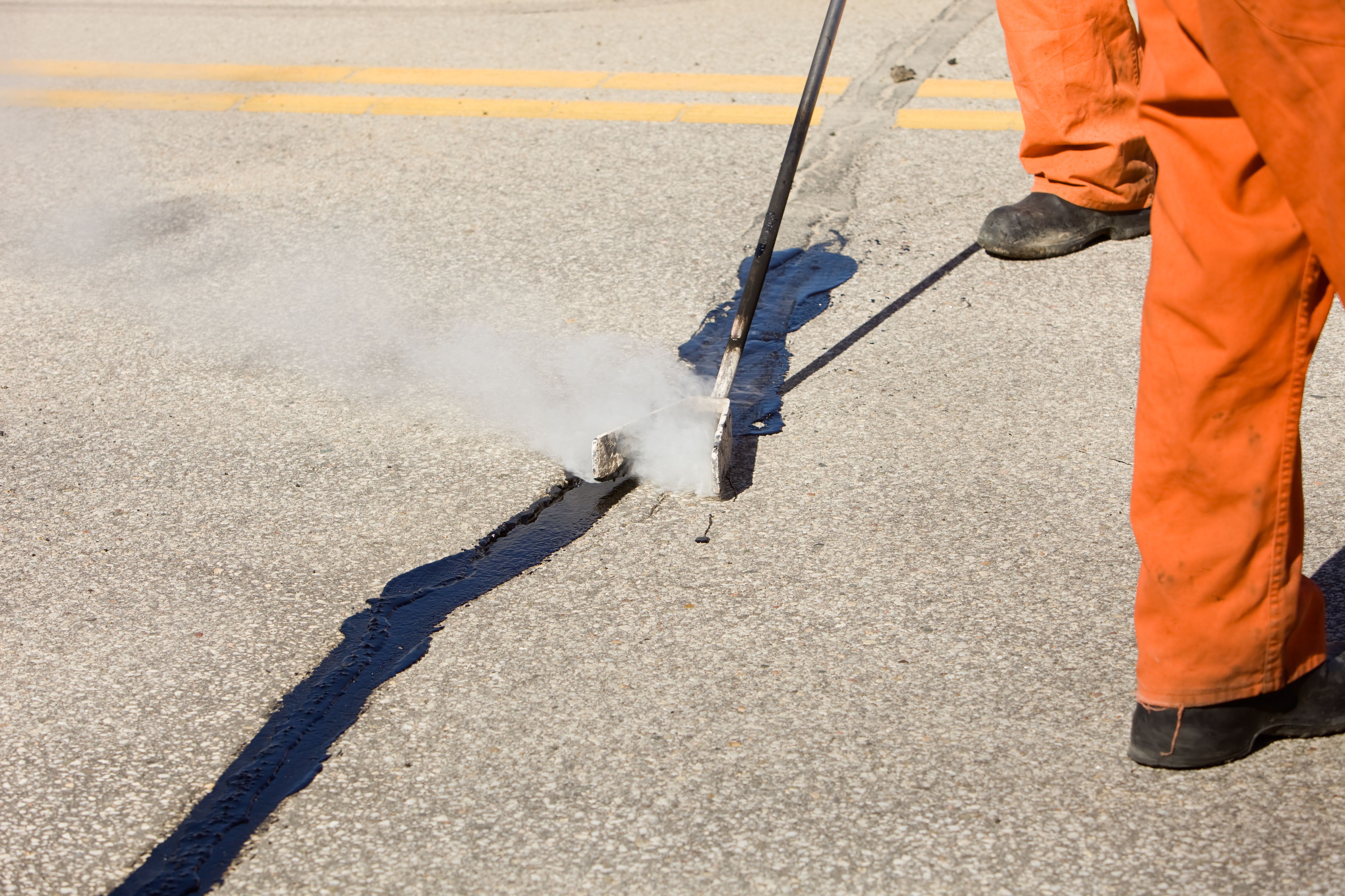 asphalt crack sealing