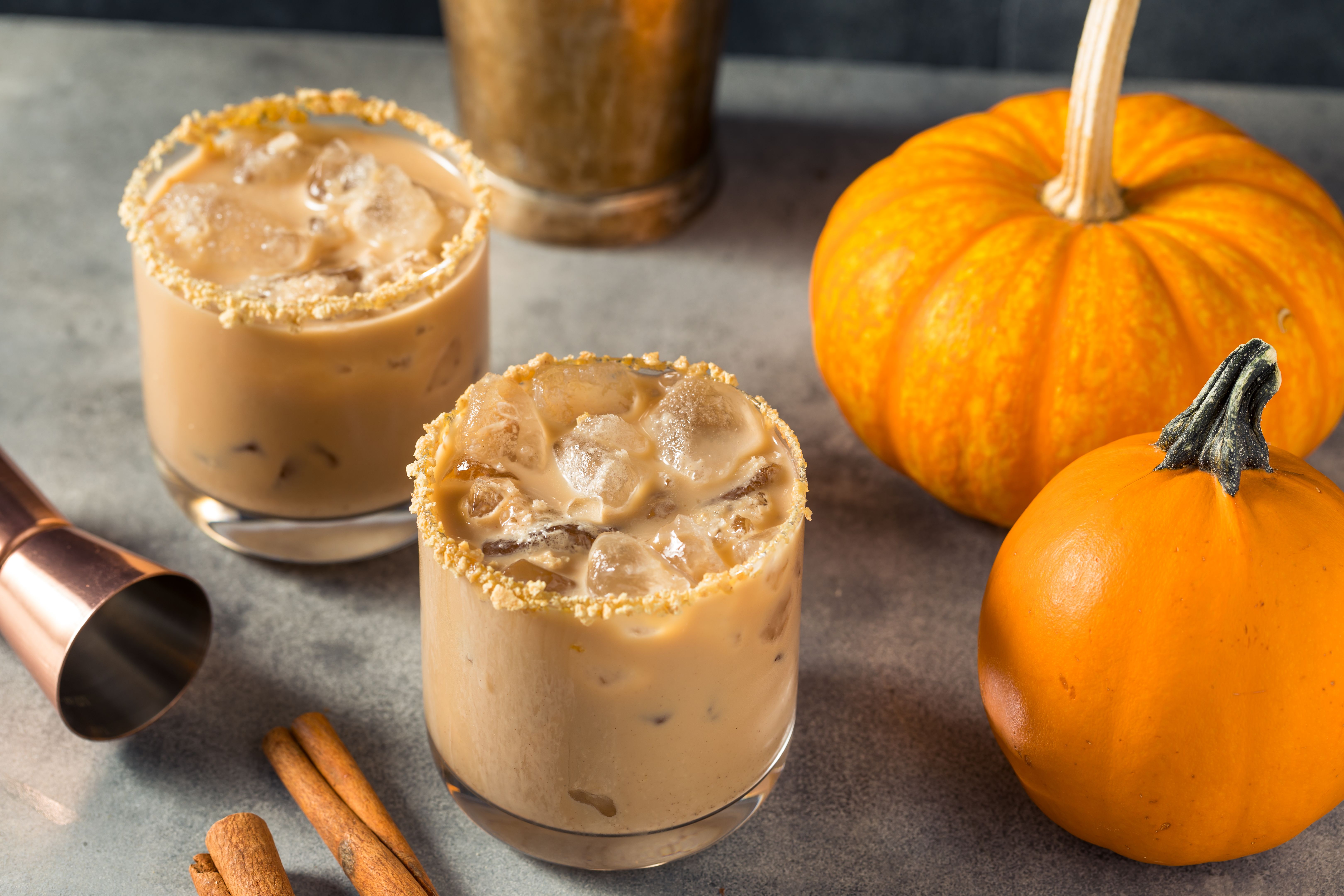 pumpkin spice cocktail