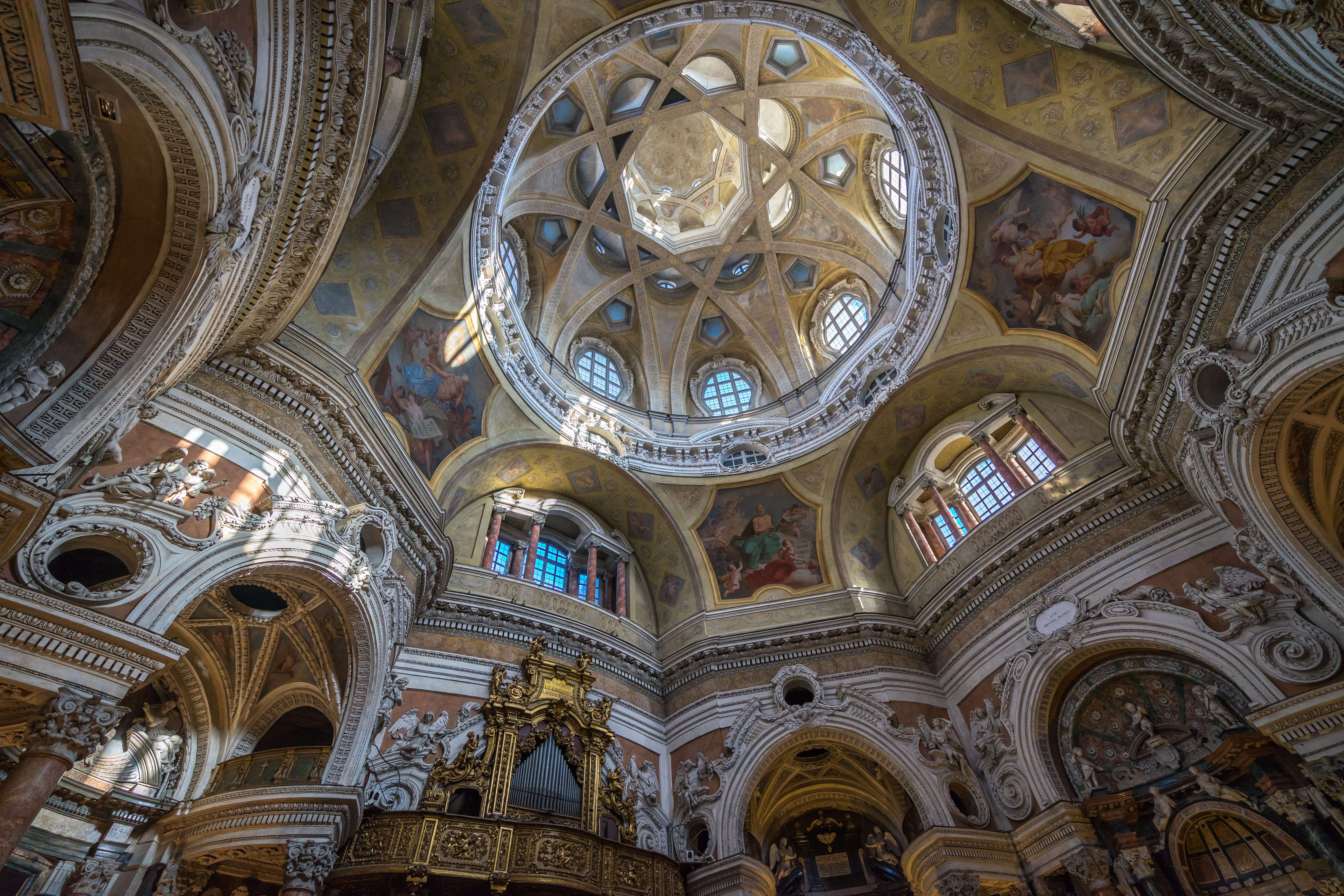 Decorated baroque interior of church of San Lorenzo, designed and built by Guarino Guarini, Turin, Italy Decorated baroque interior of church of San Lorenzo, designed and built by Guarino Guarini, Turin, Italy