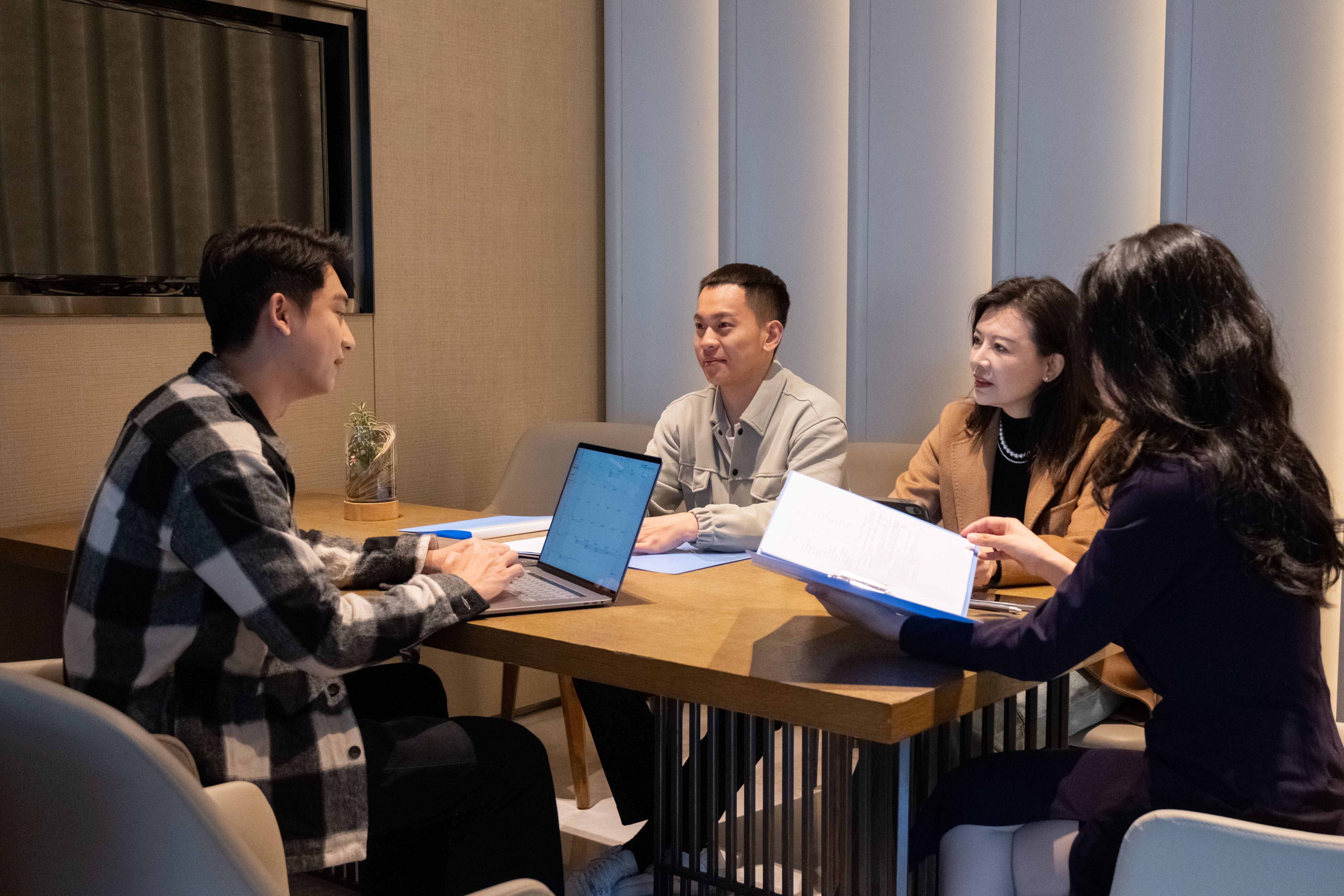 studio meeting convenience