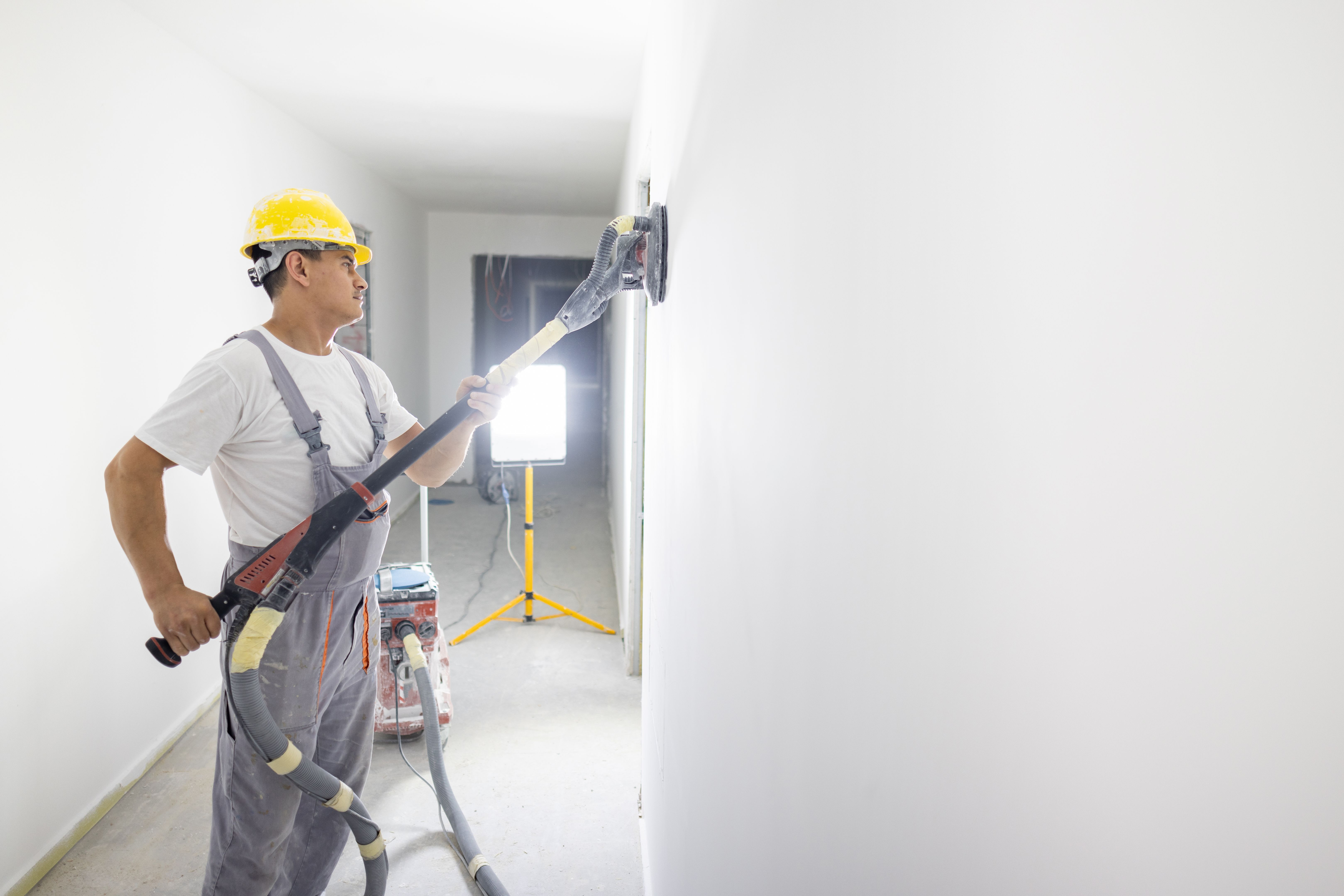 professional wallpaper installer