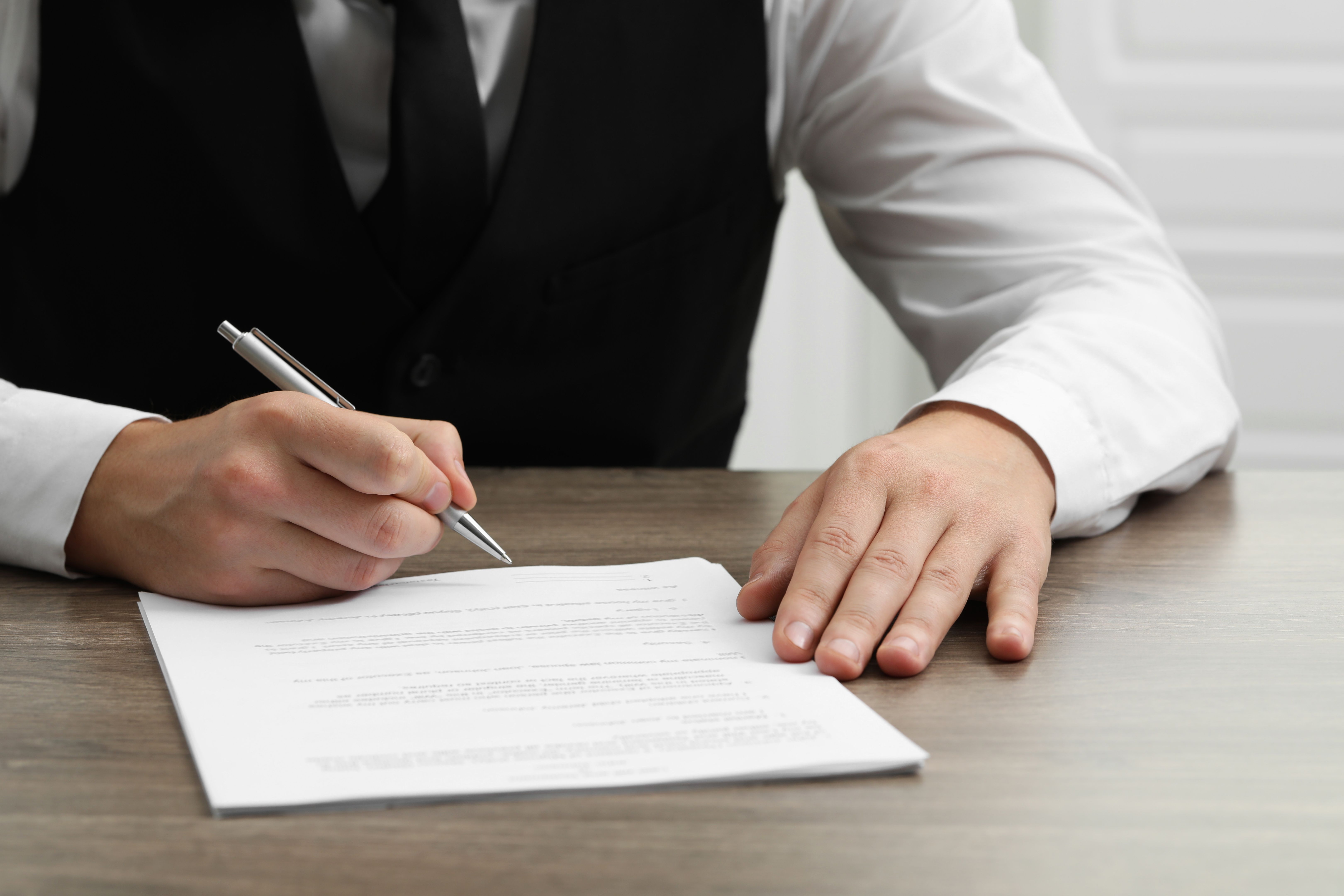 notary signing documents