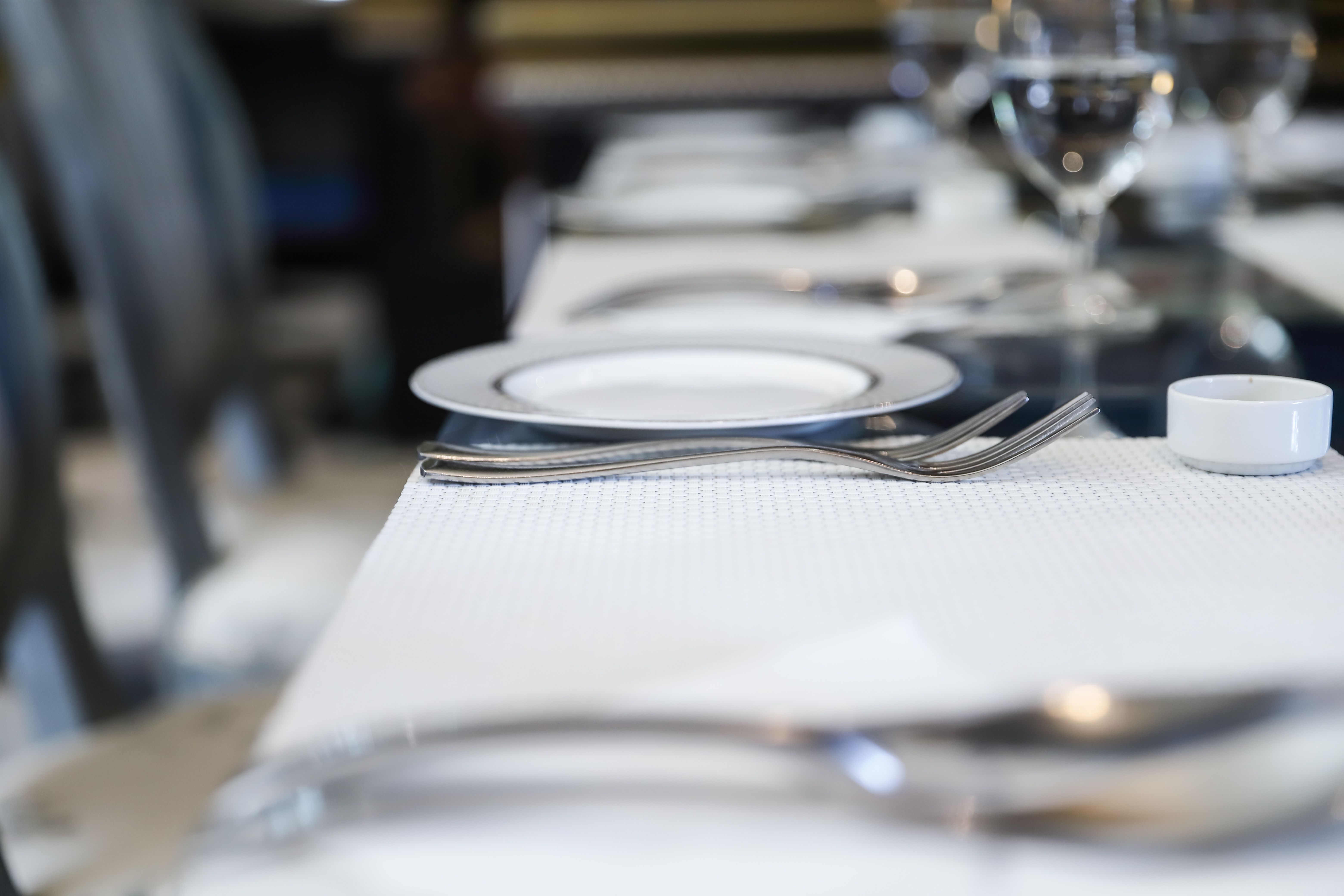 restaurant table setting