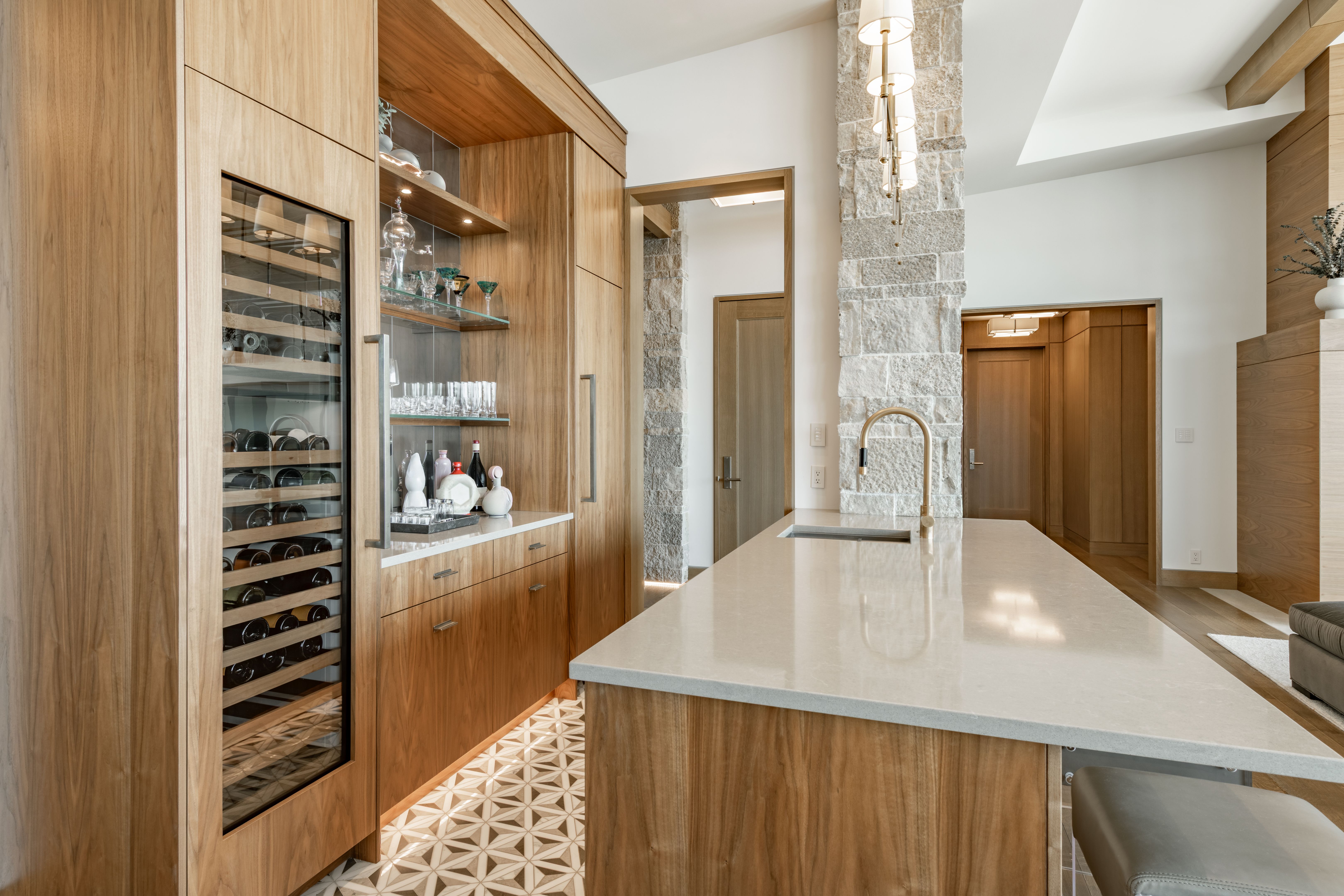 luxury apartment amenities