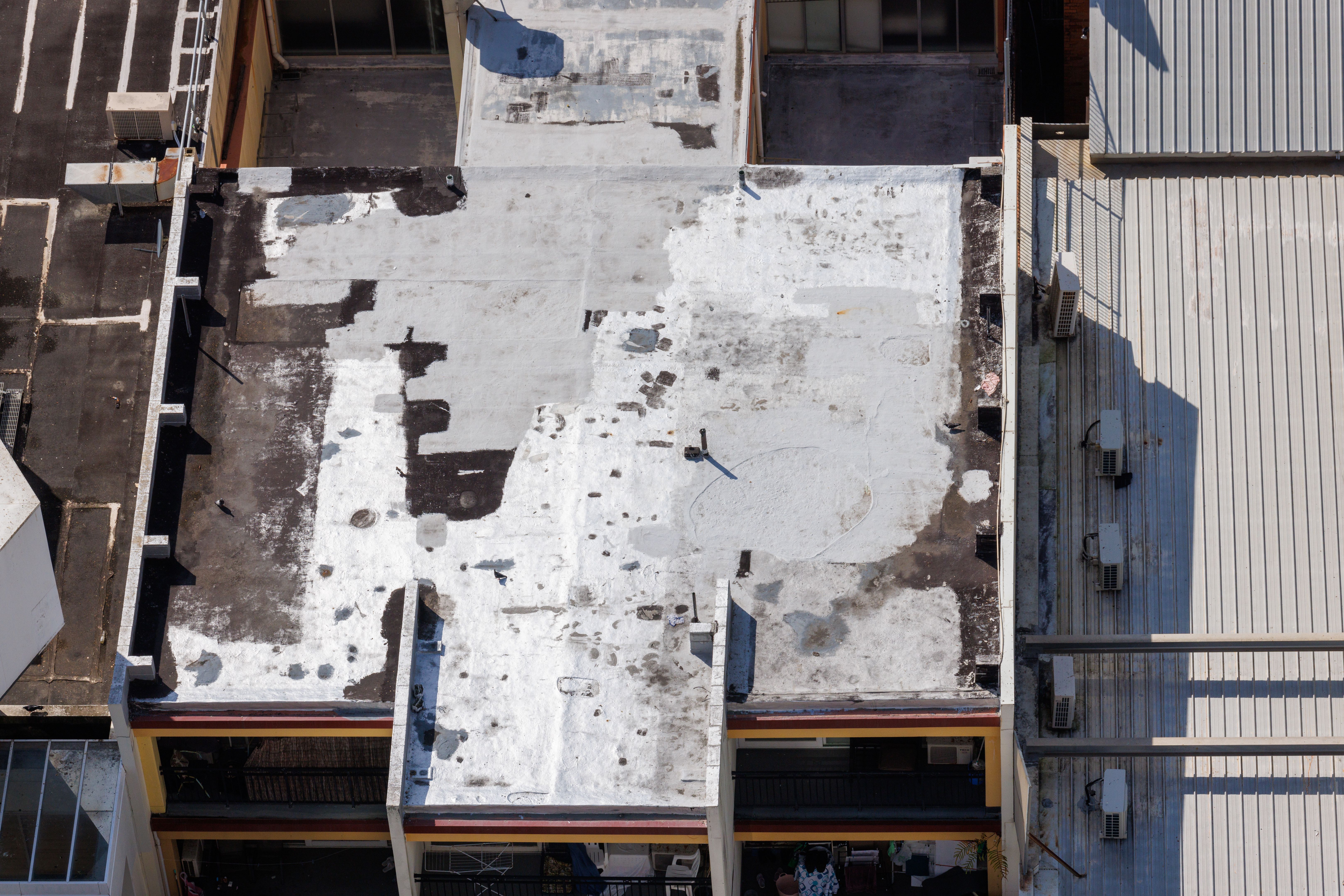 Top down view of poorly maintained buildings