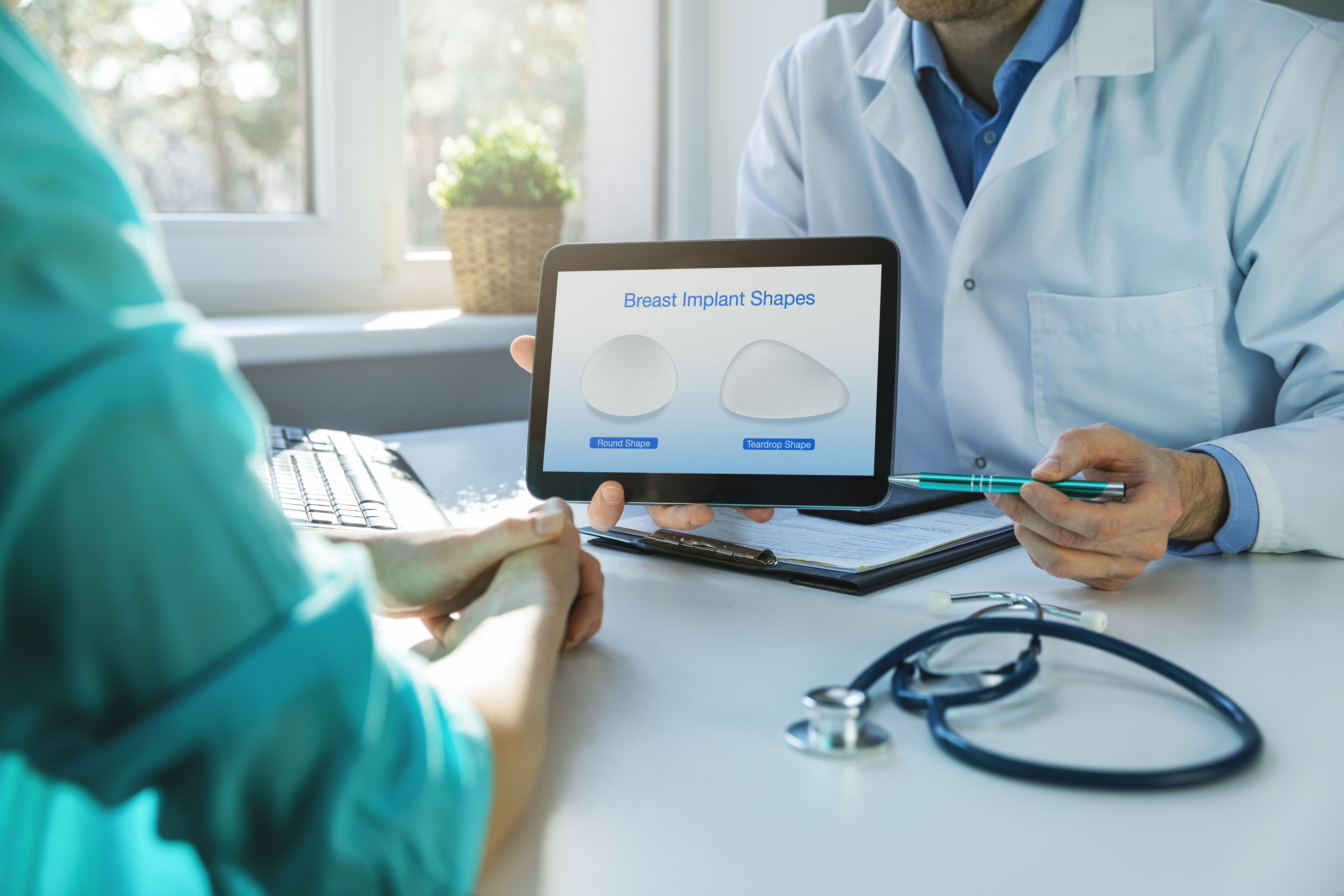 choosing cosmetic surgeon