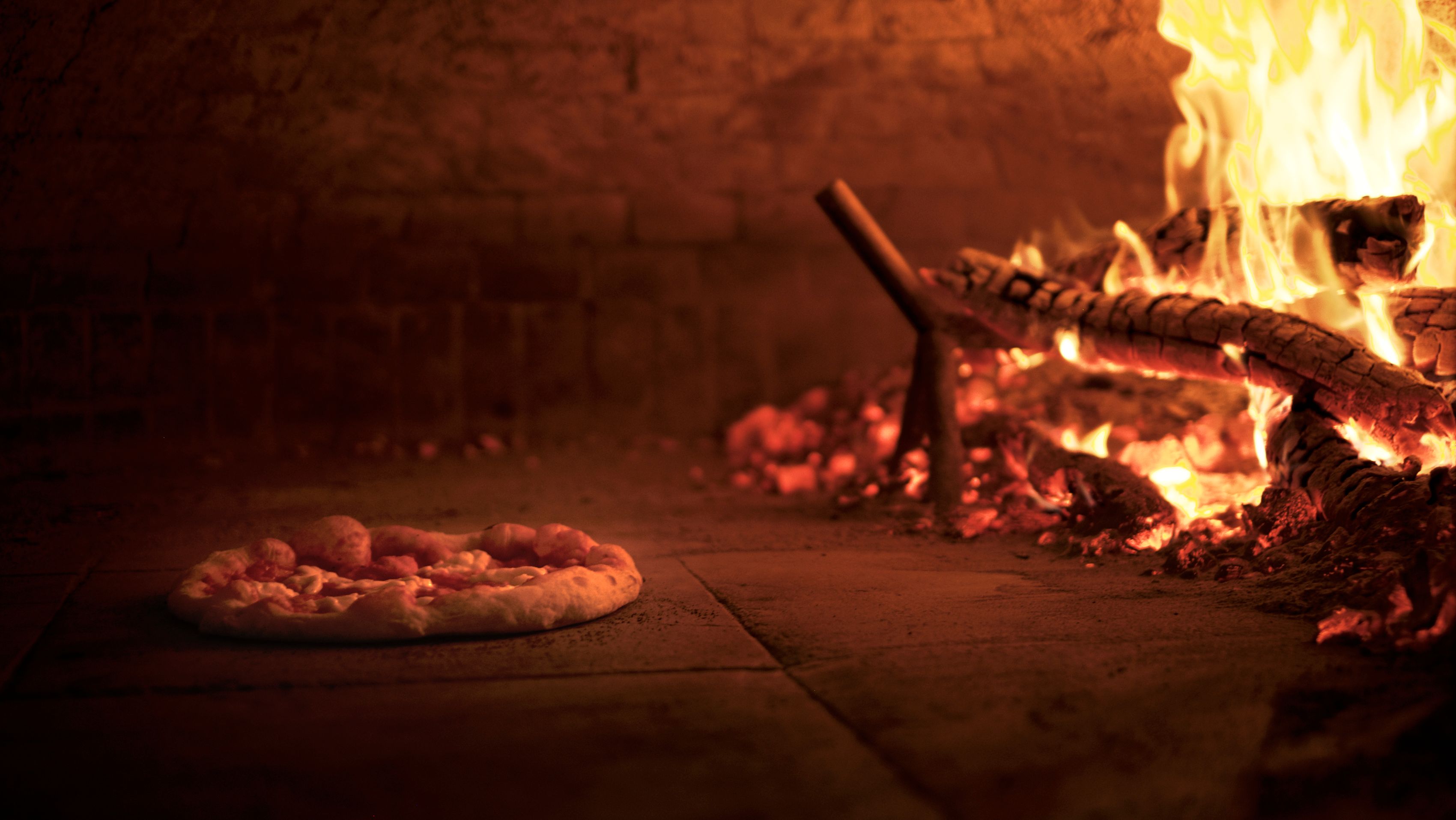 wood-fired oven pizza