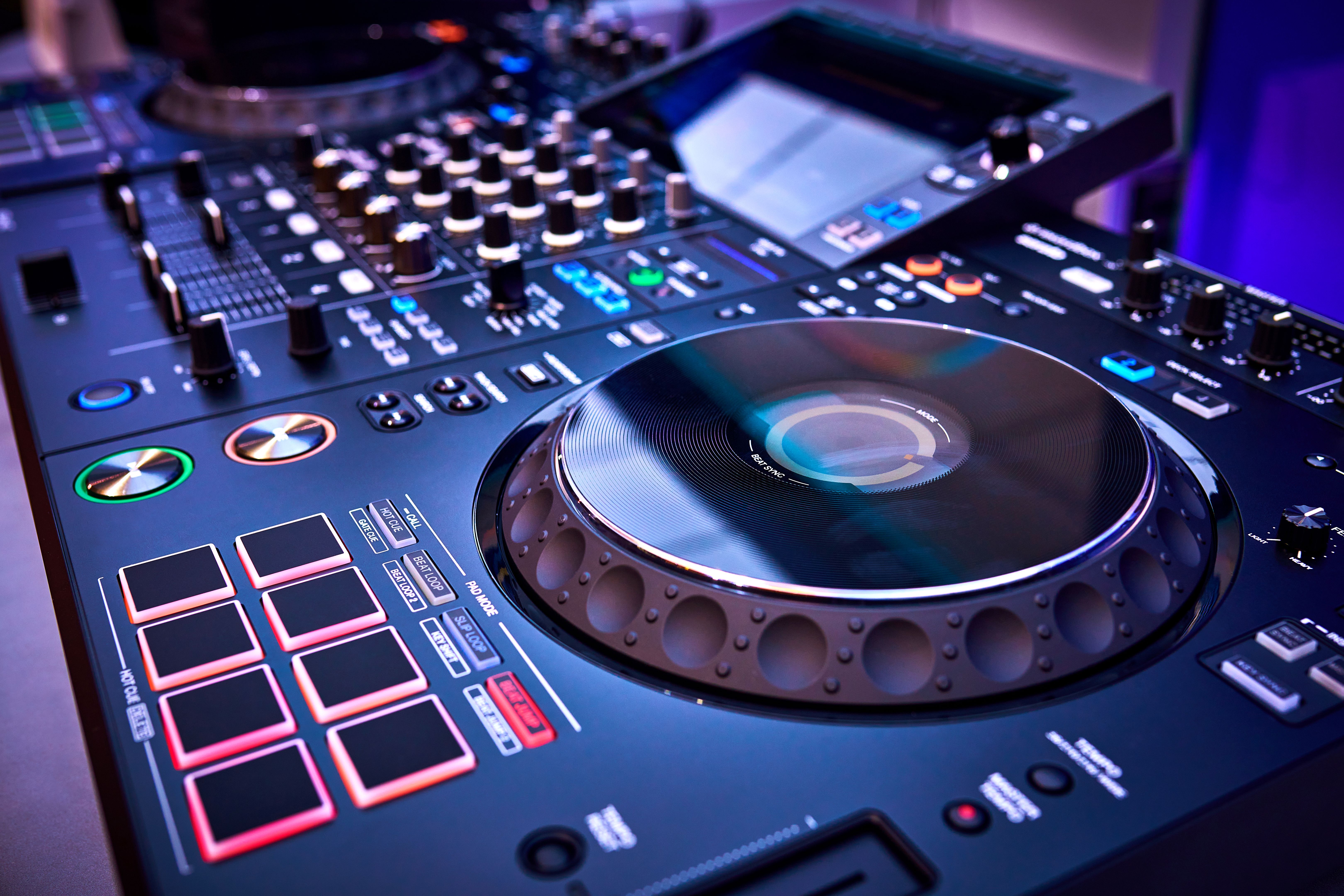 DJ packing equipment