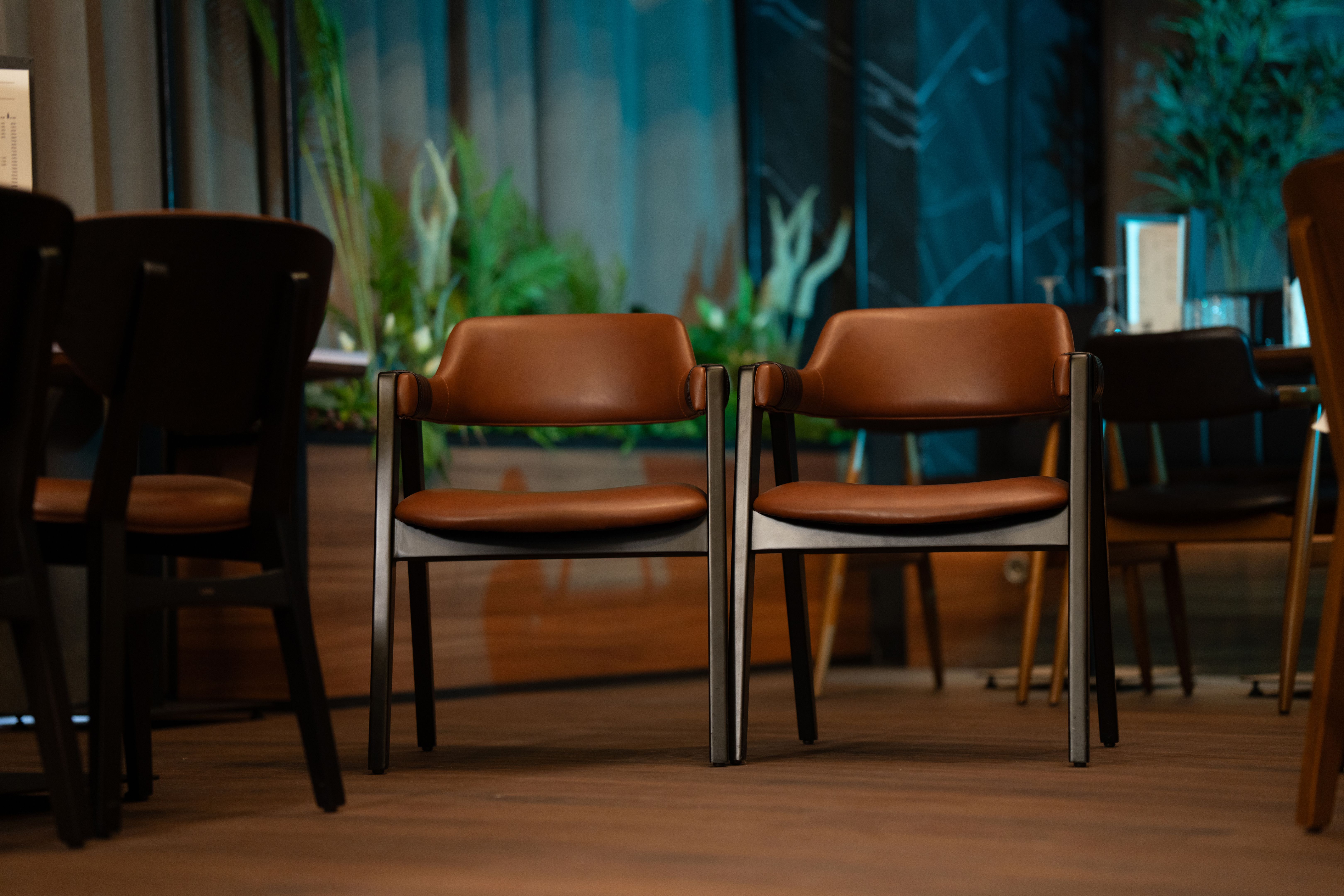 pu leather dining chairs