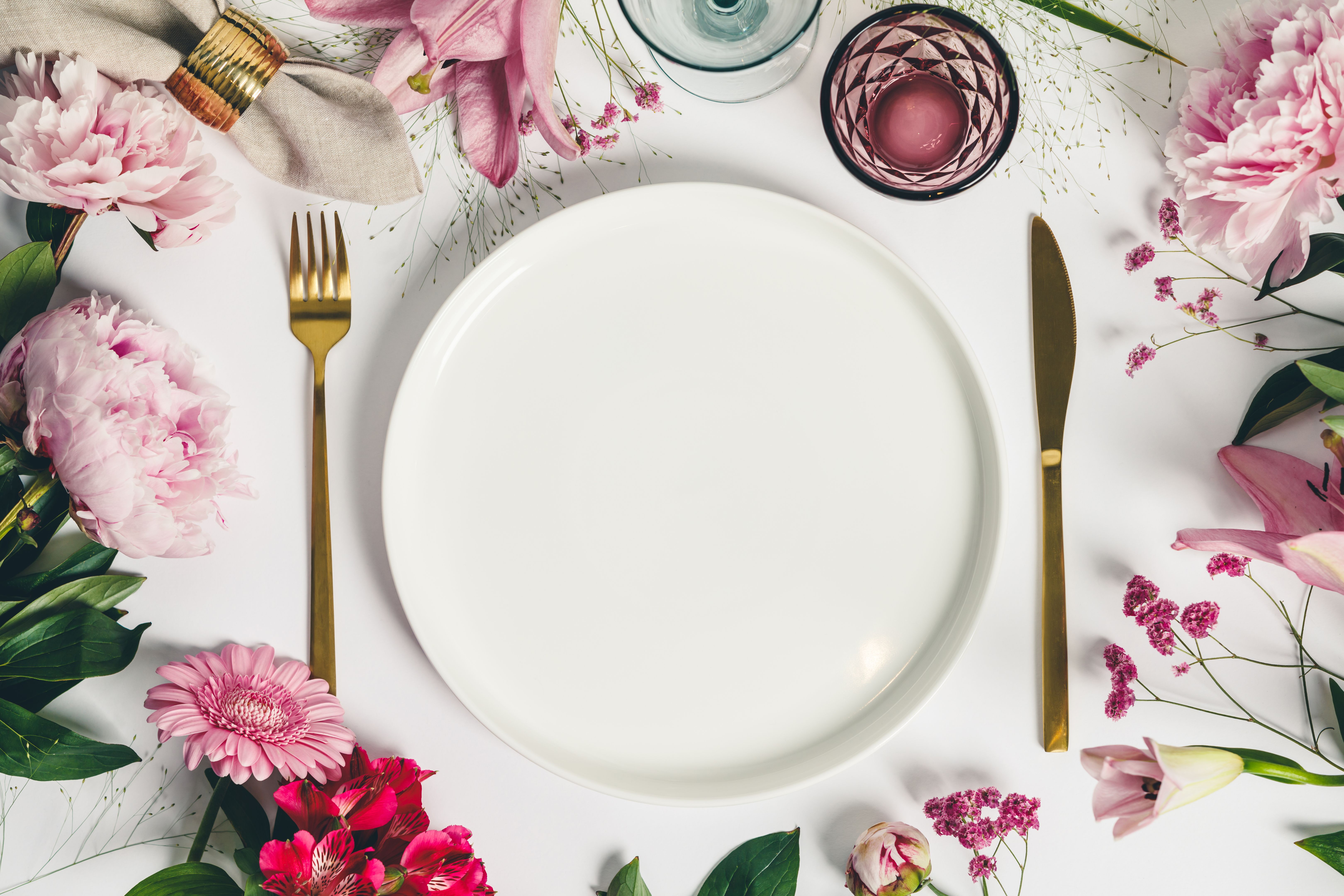 table setting flowers