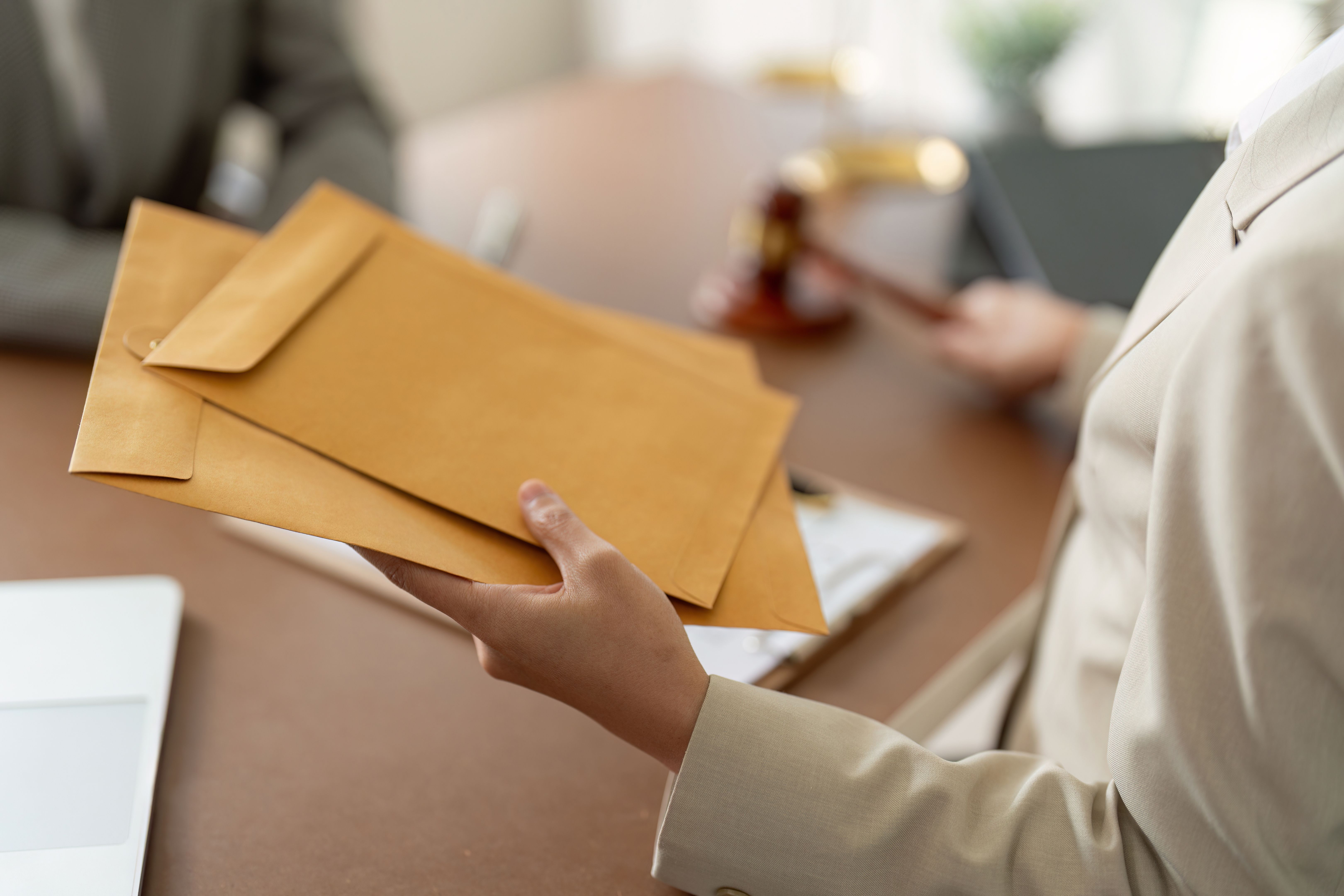 legal documents delivery