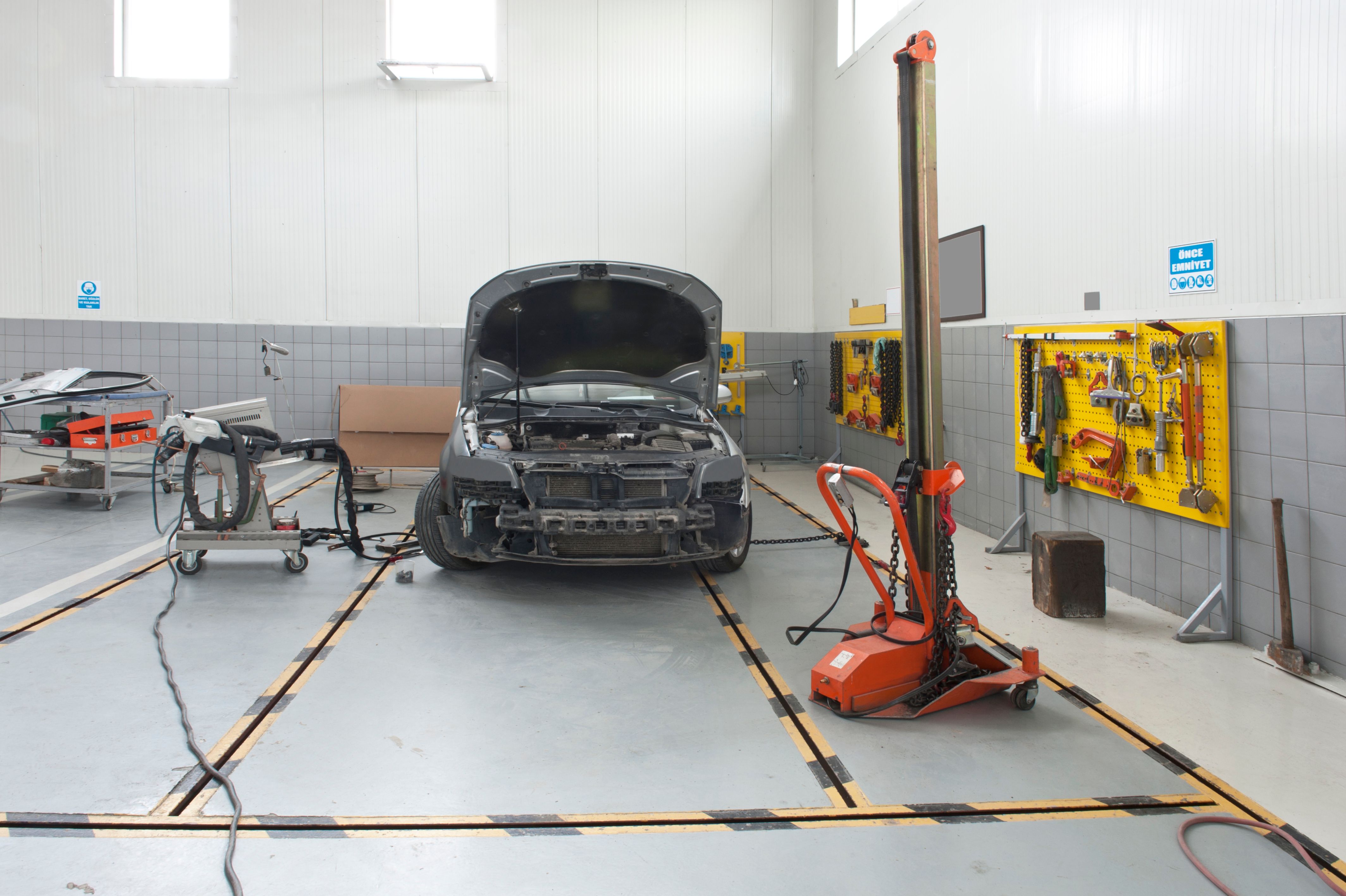 car restoration workshop