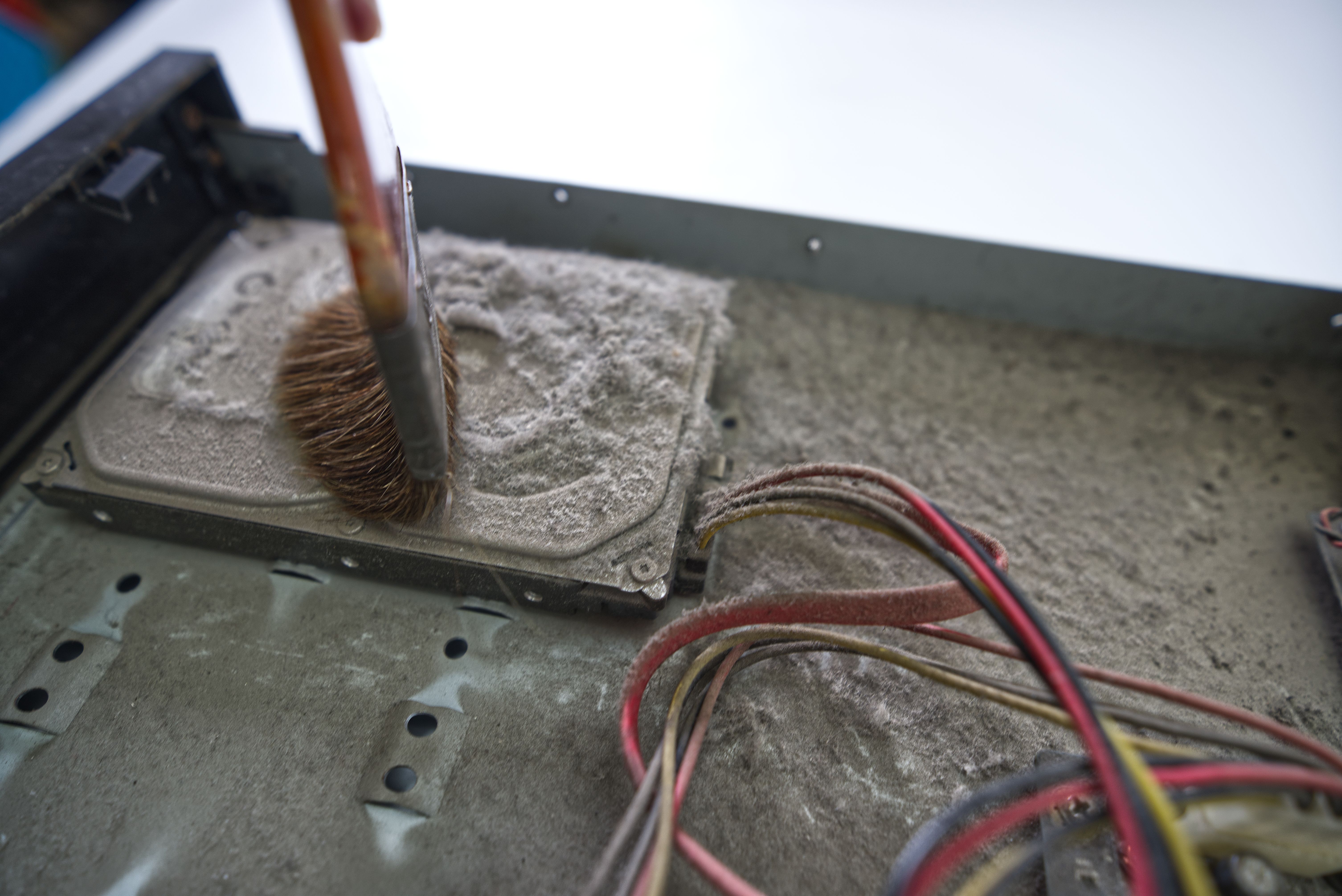 cleaning electronic devices