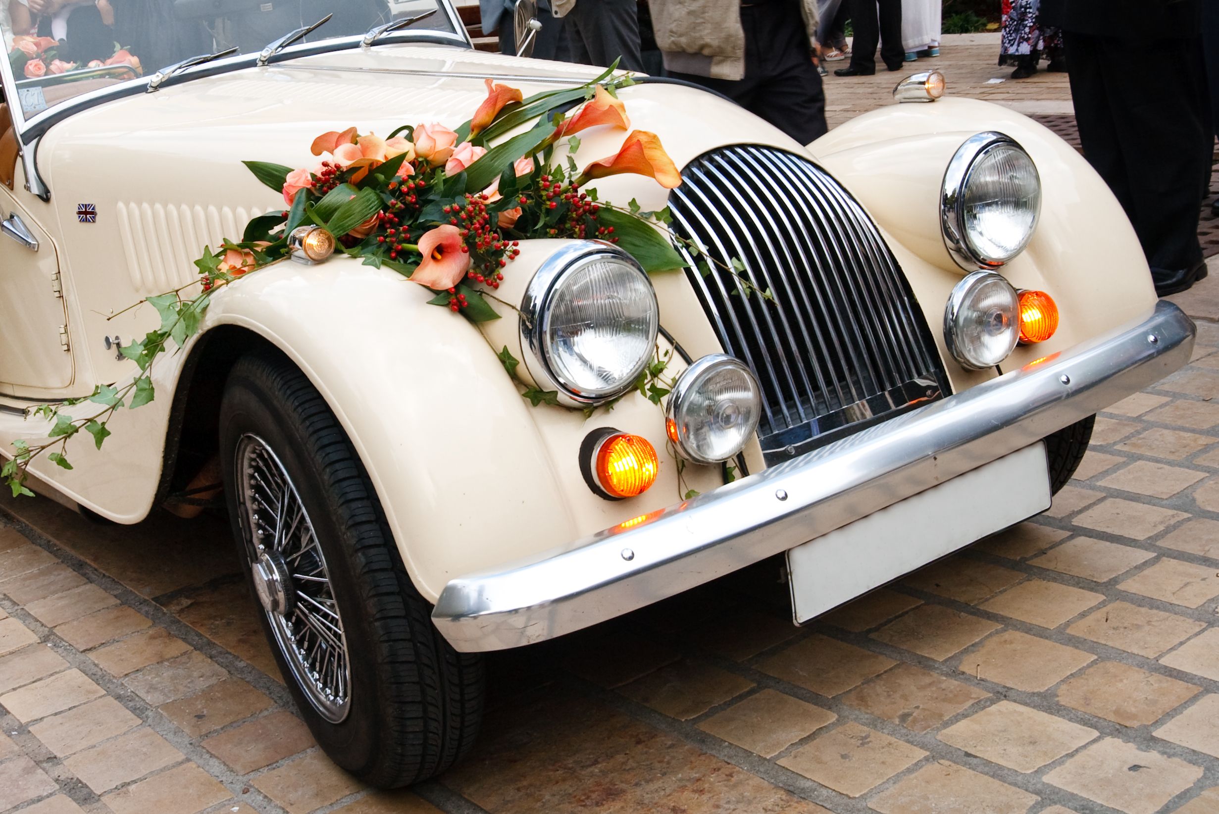 vintage car wedding