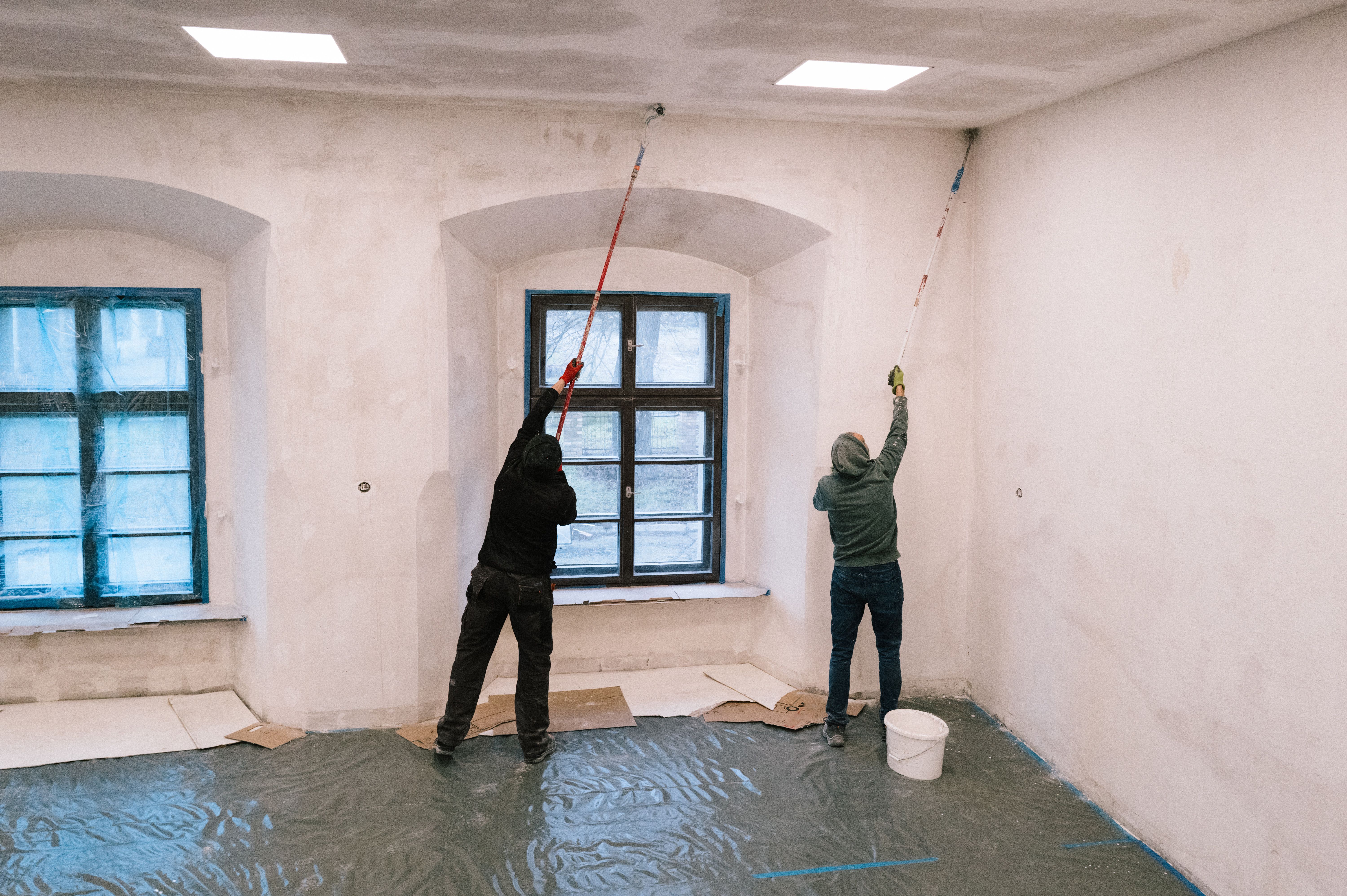 commercial painting team