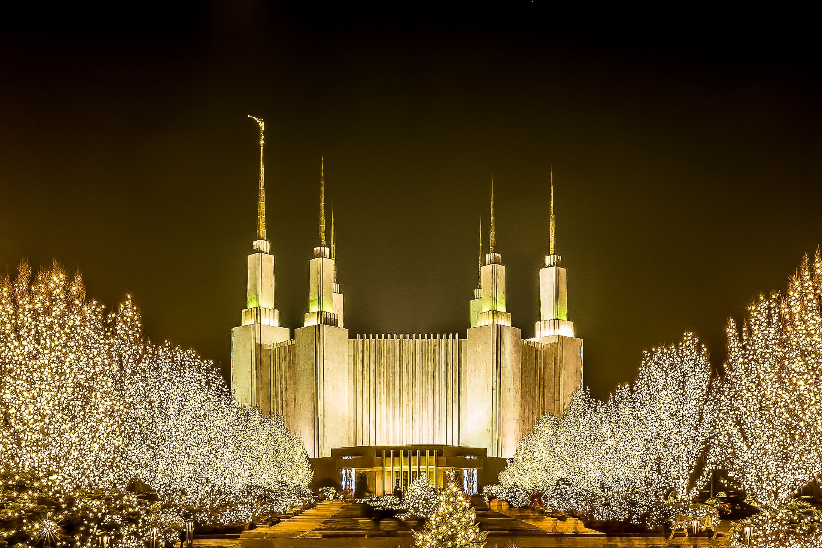 Festival of Lights in Kensington, Maryland at the Mormon Temple