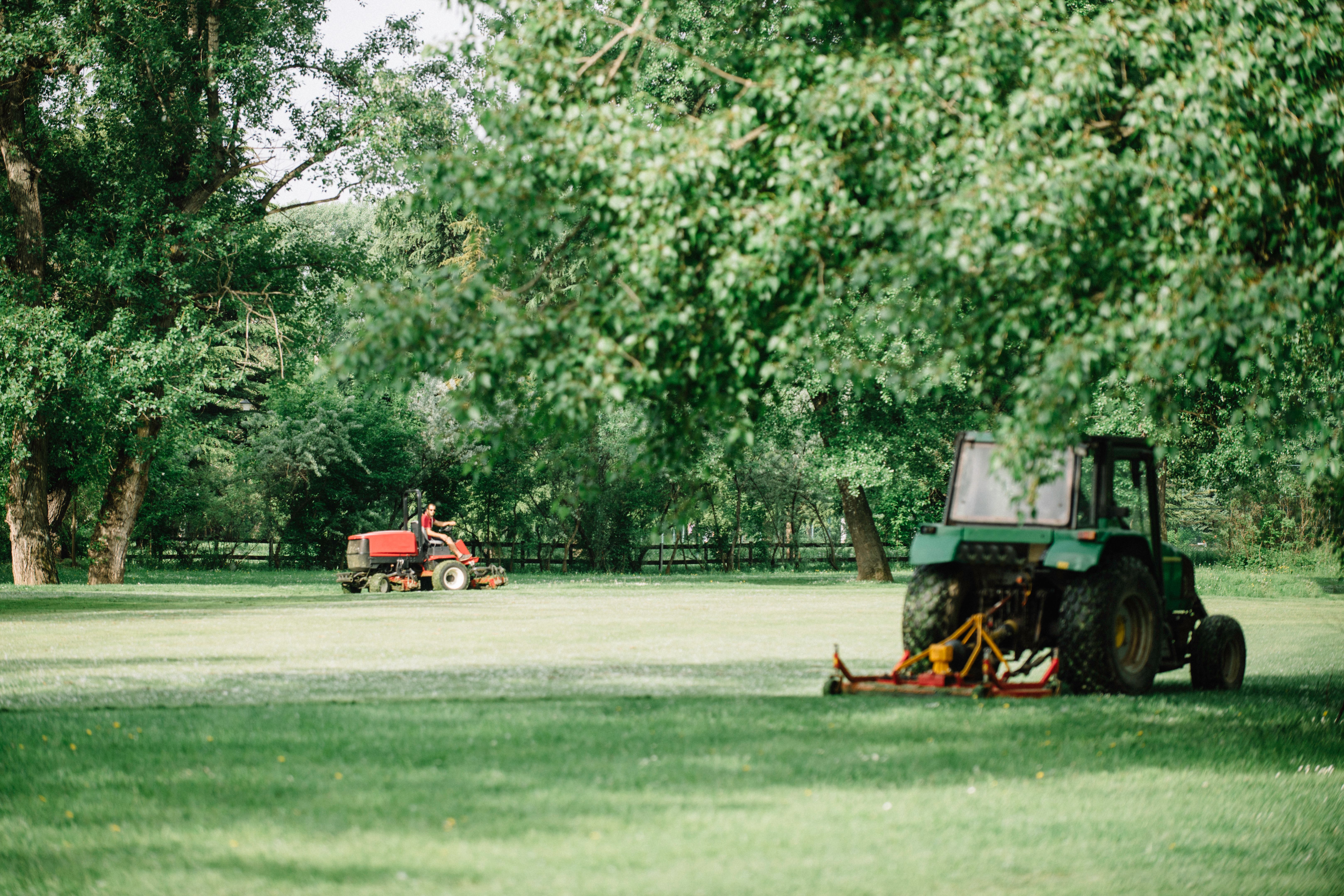 Golf greenskeeping