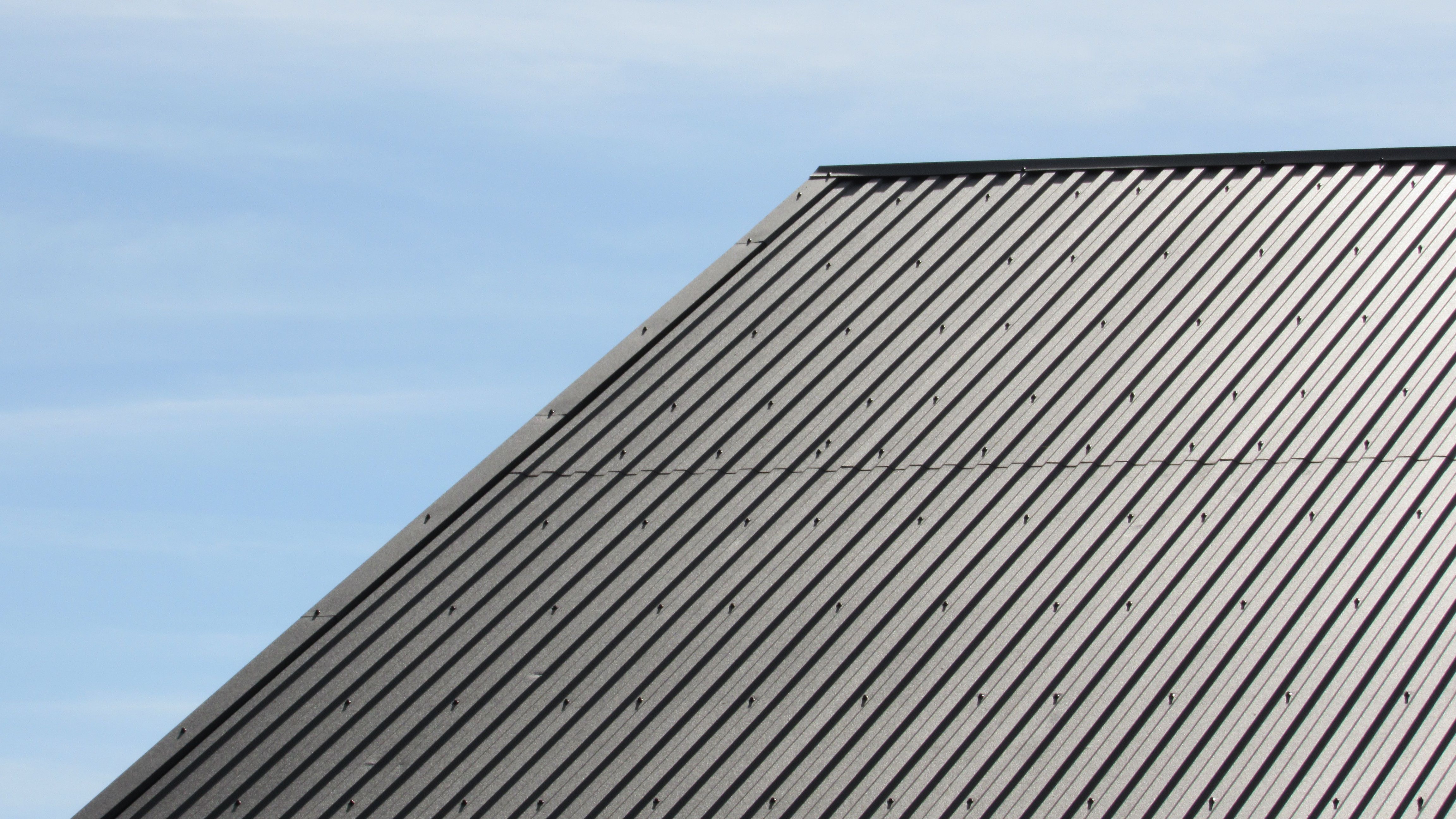 metal roof installation