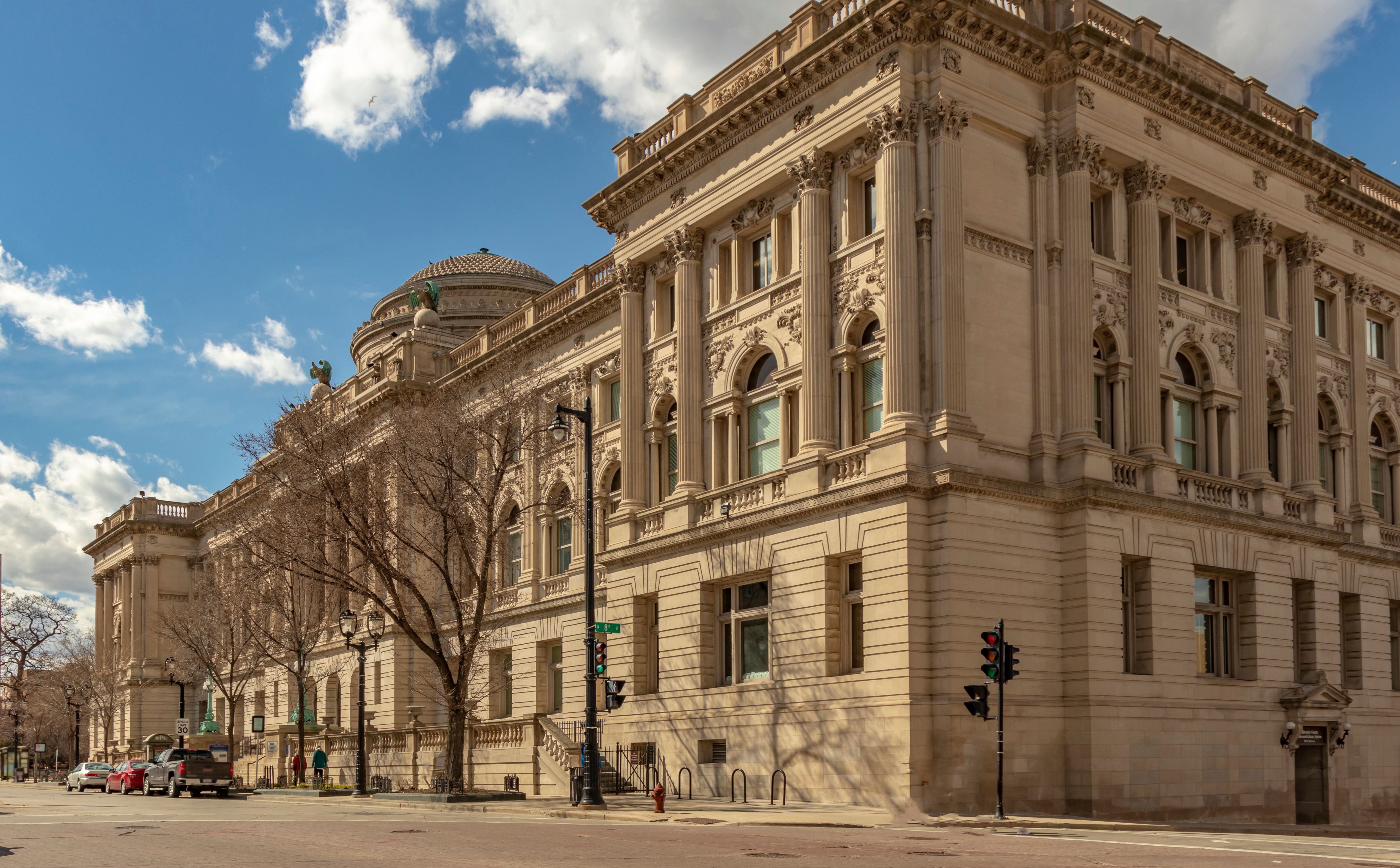 milwaukee library