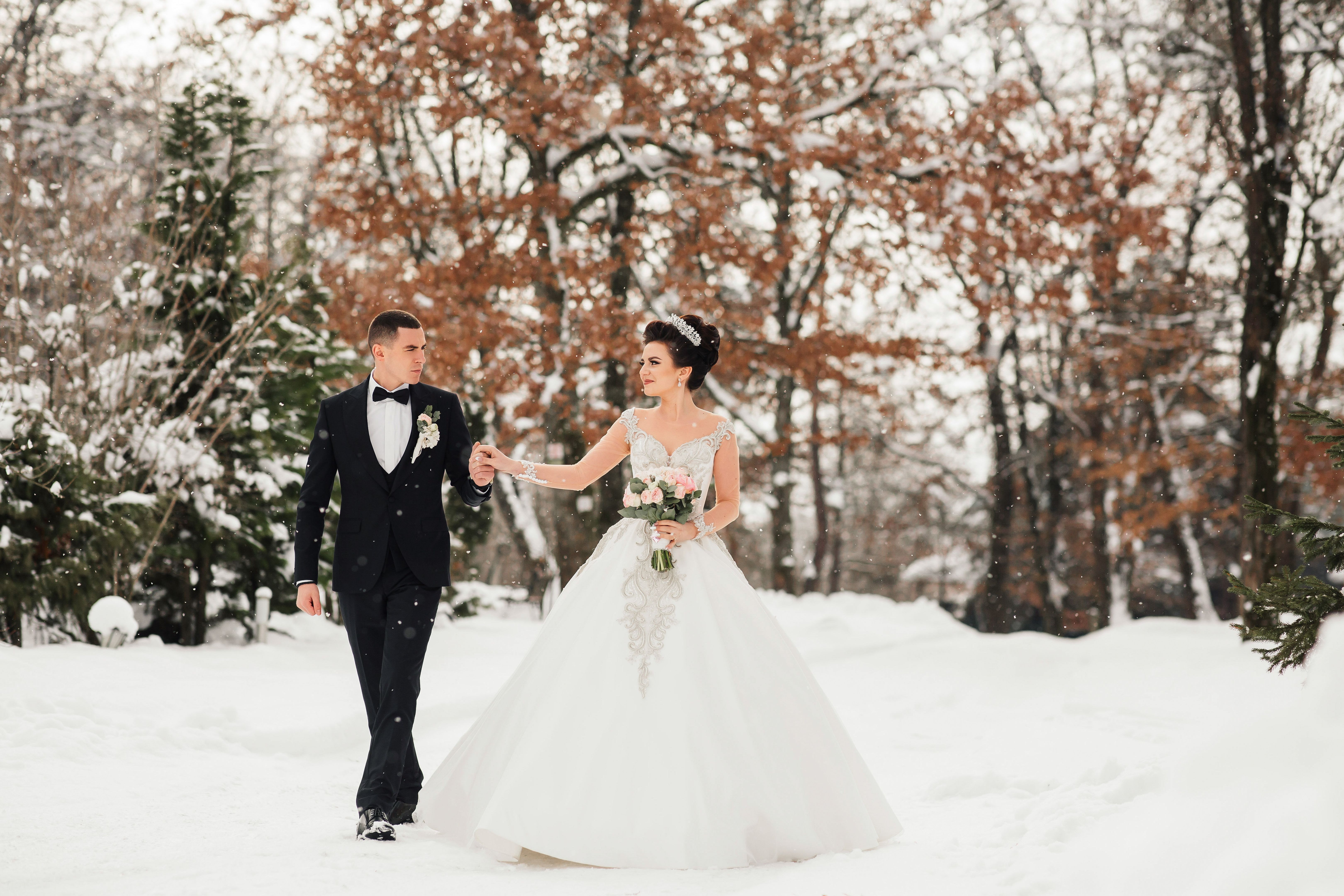 winter wedding photo