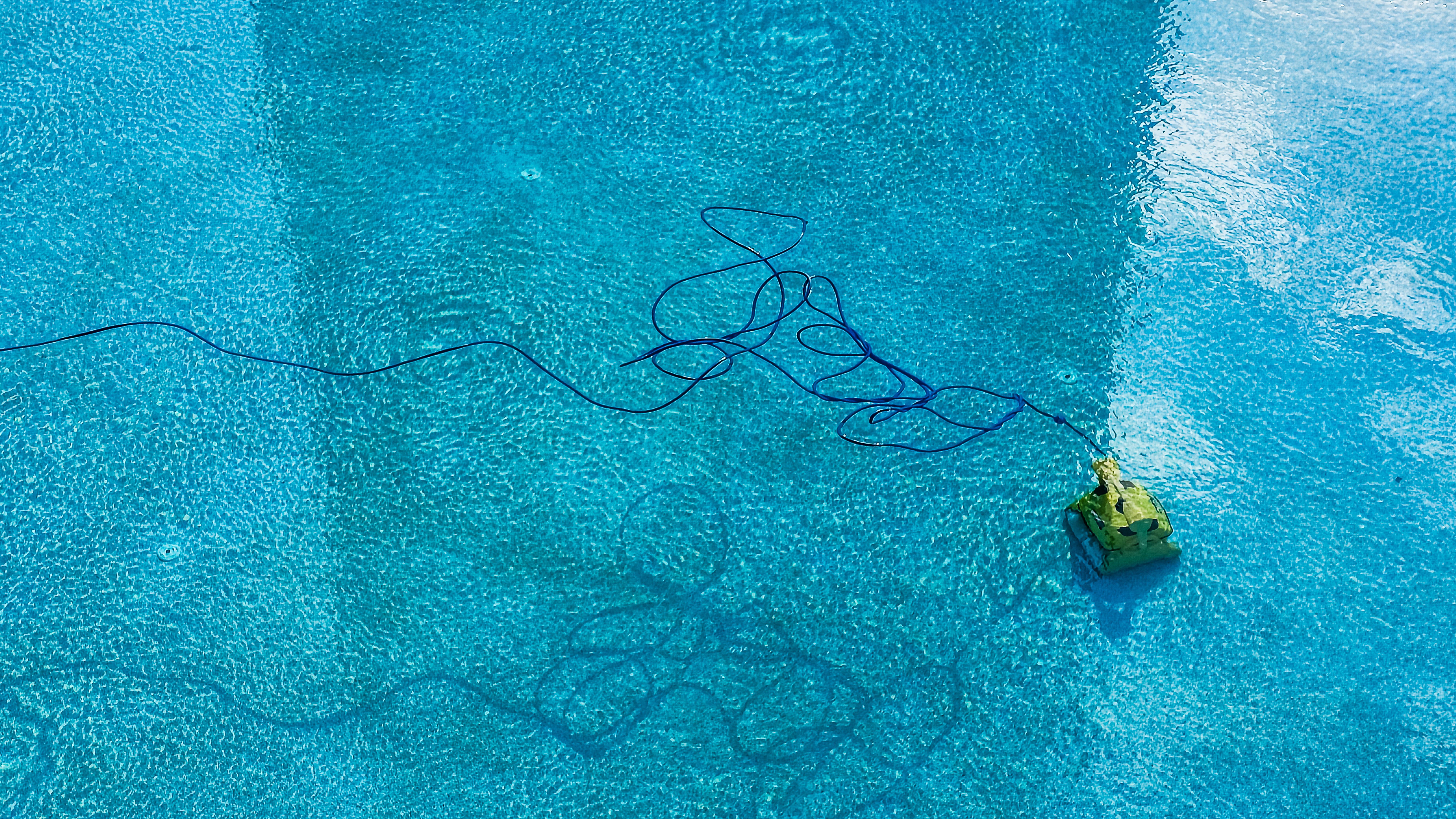 pool cleaning robot